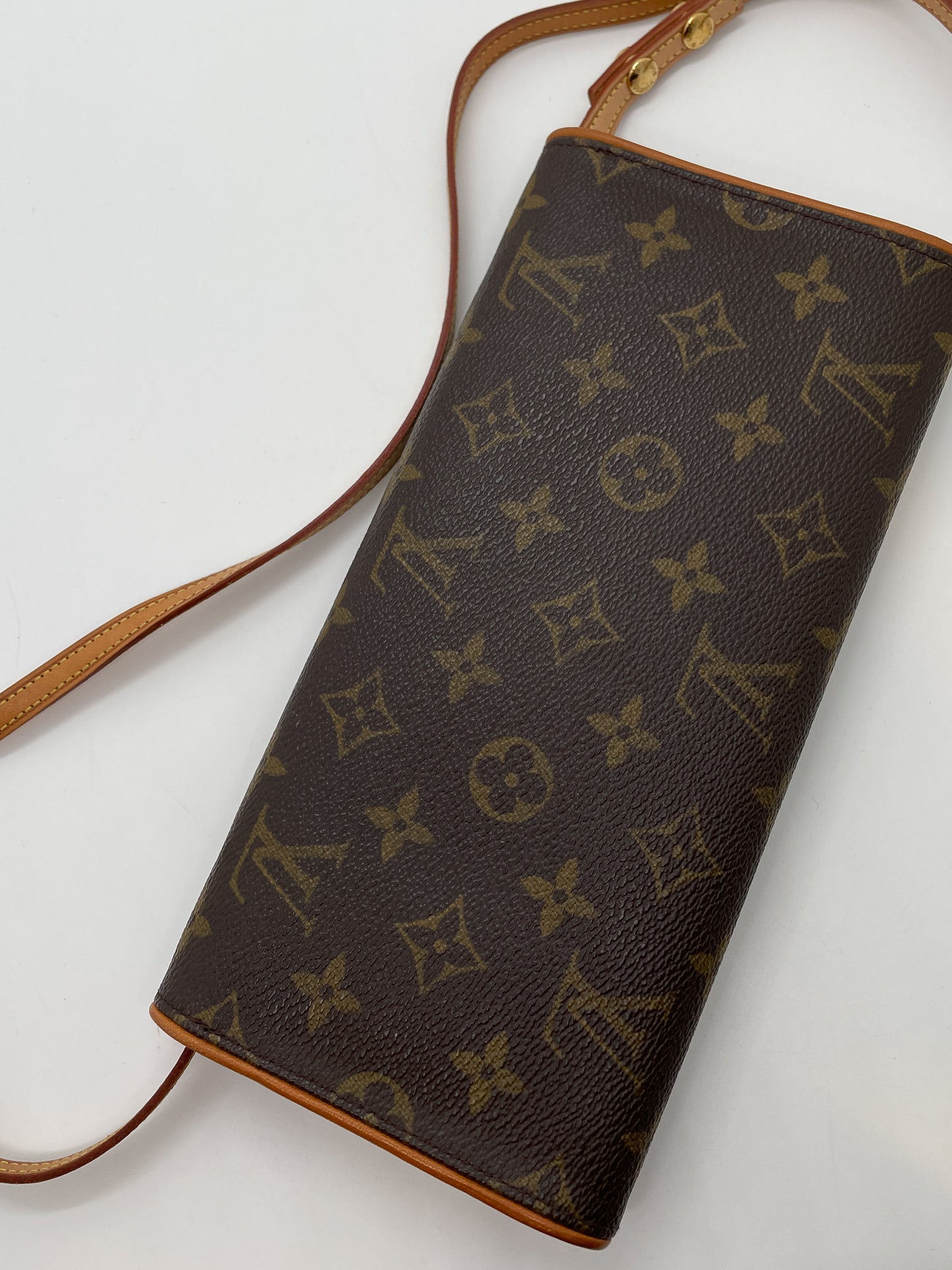 LOUIS VUITTON VINTAGE TWIN POCHETTE GM