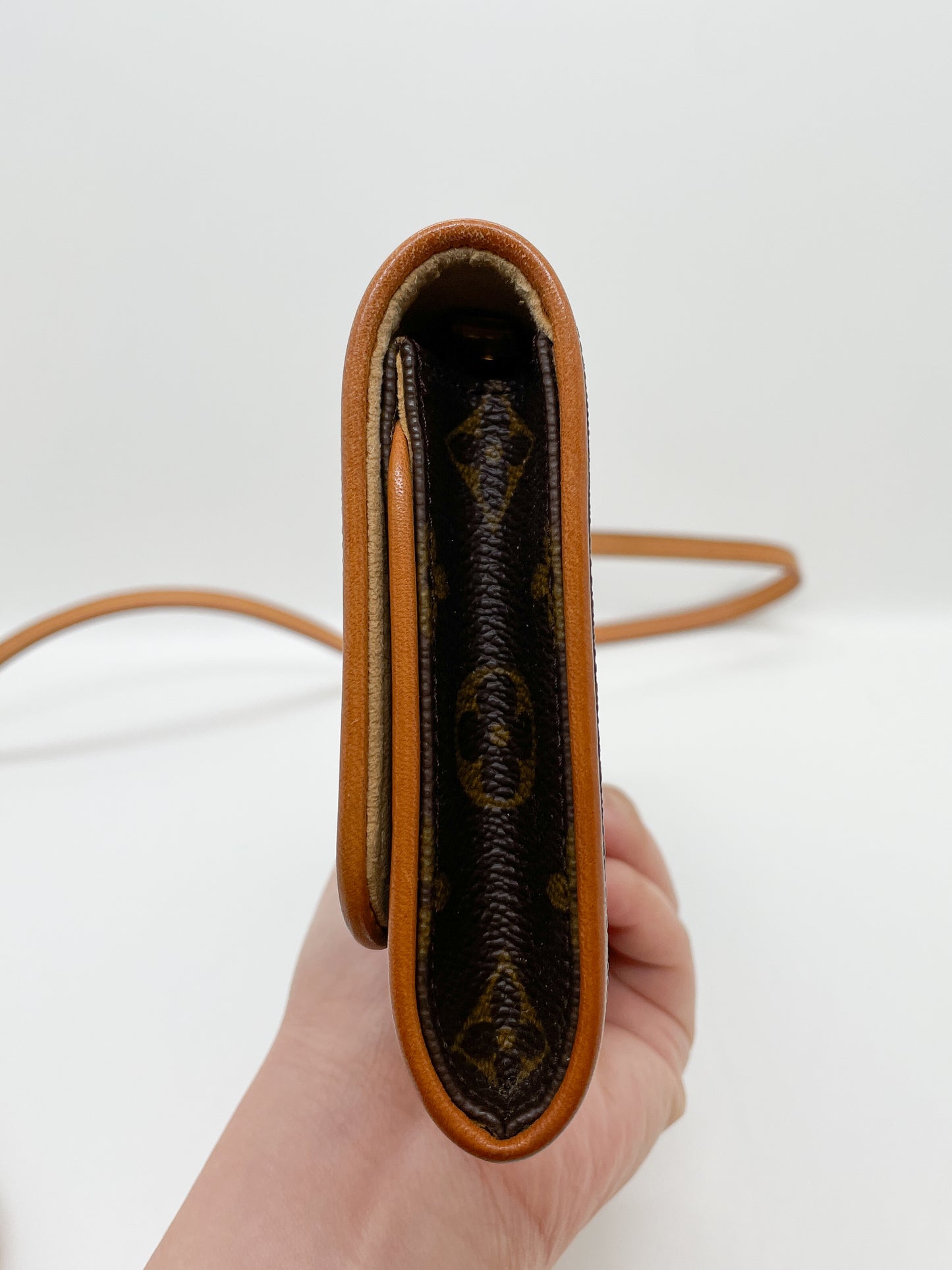 LOUIS VUITTON VINTAGE TWIN POCHETTE GM