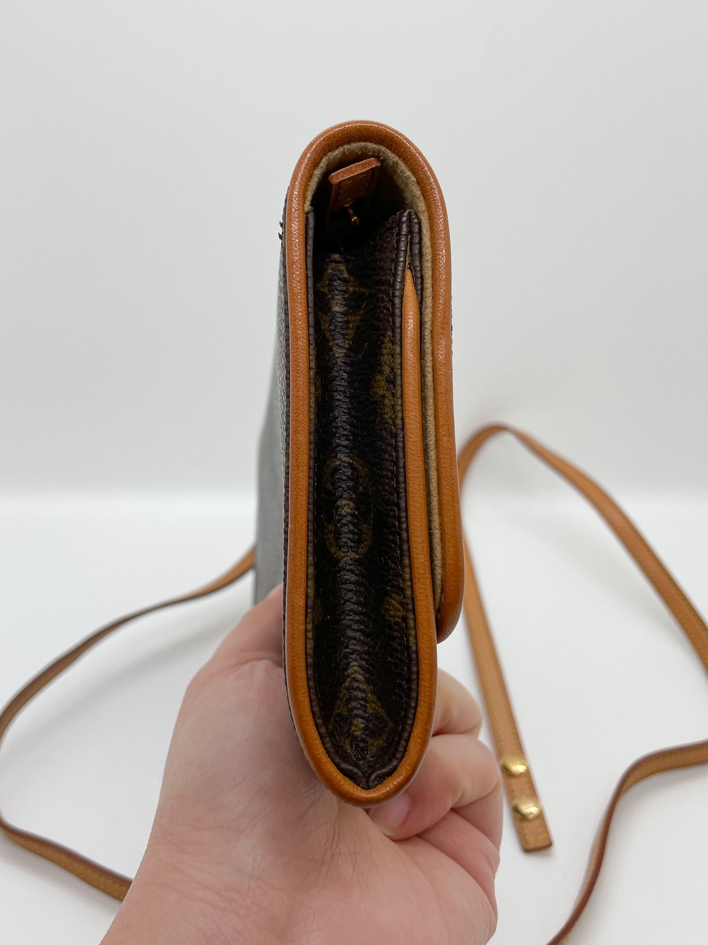 LOUIS VUITTON VINTAGE TWIN POCHETTE GM