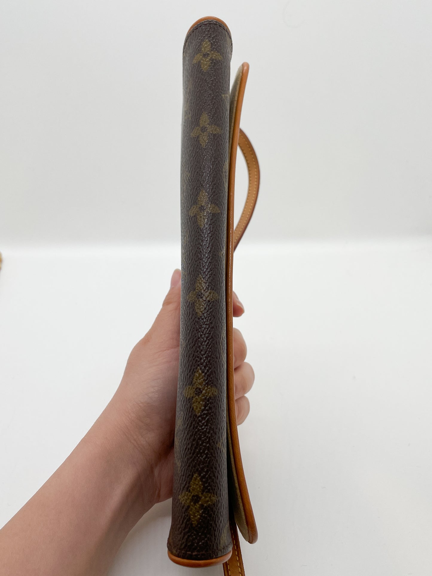 LOUIS VUITTON VINTAGE TWIN POCHETTE GM