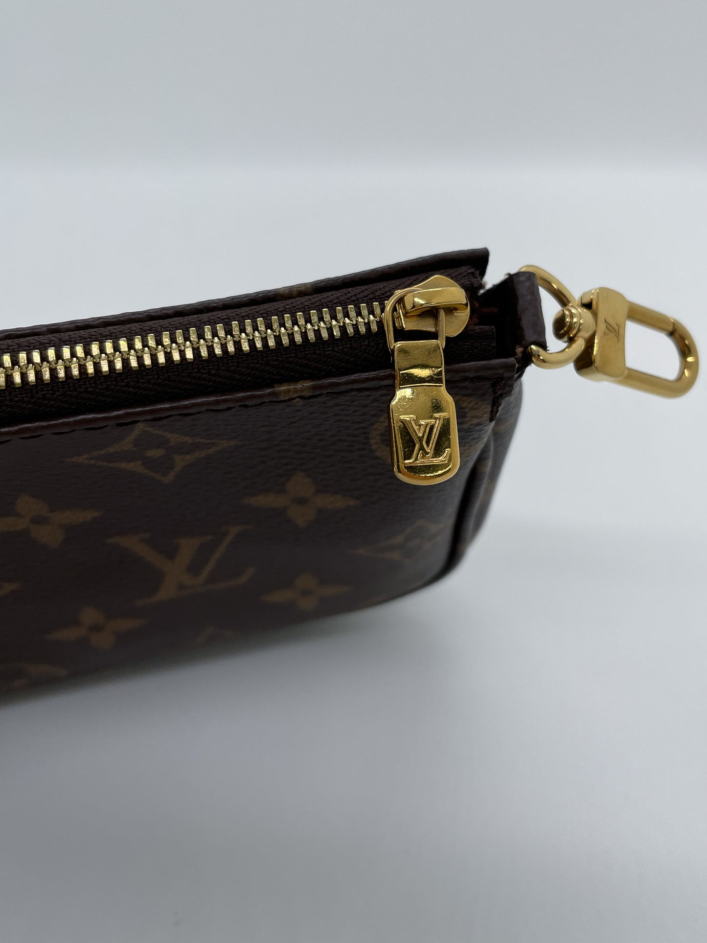 LOUIS VUITTON MULTI-POCHETTE - PINK STRAP