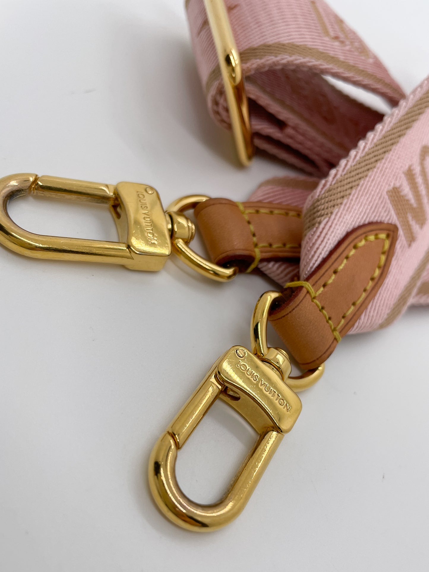 LOUIS VUITTON MULTI-POCHETTE - PINK STRAP