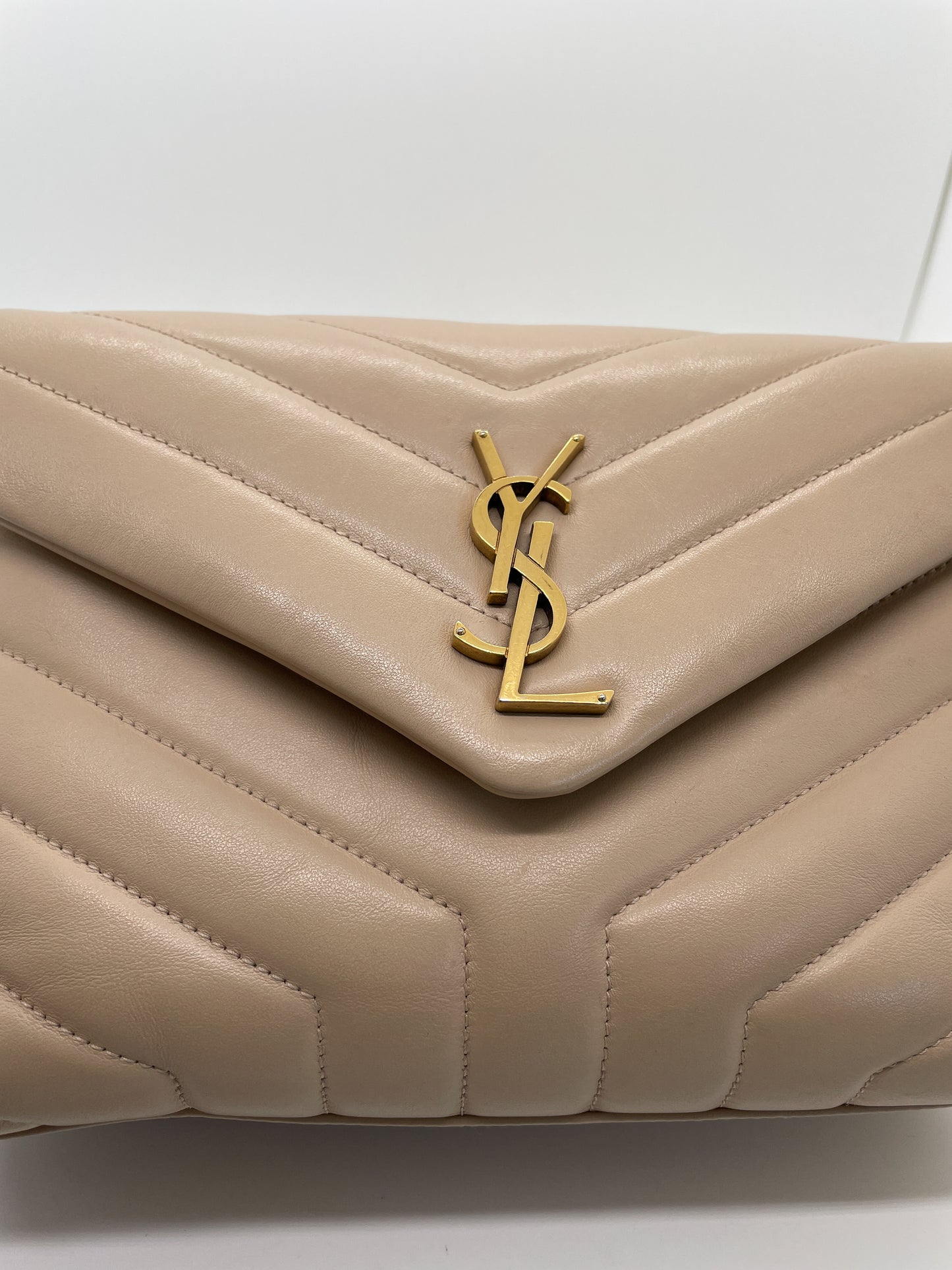 SAINT LAURNET SMALL LOULOU IN QUILTED LEATHER