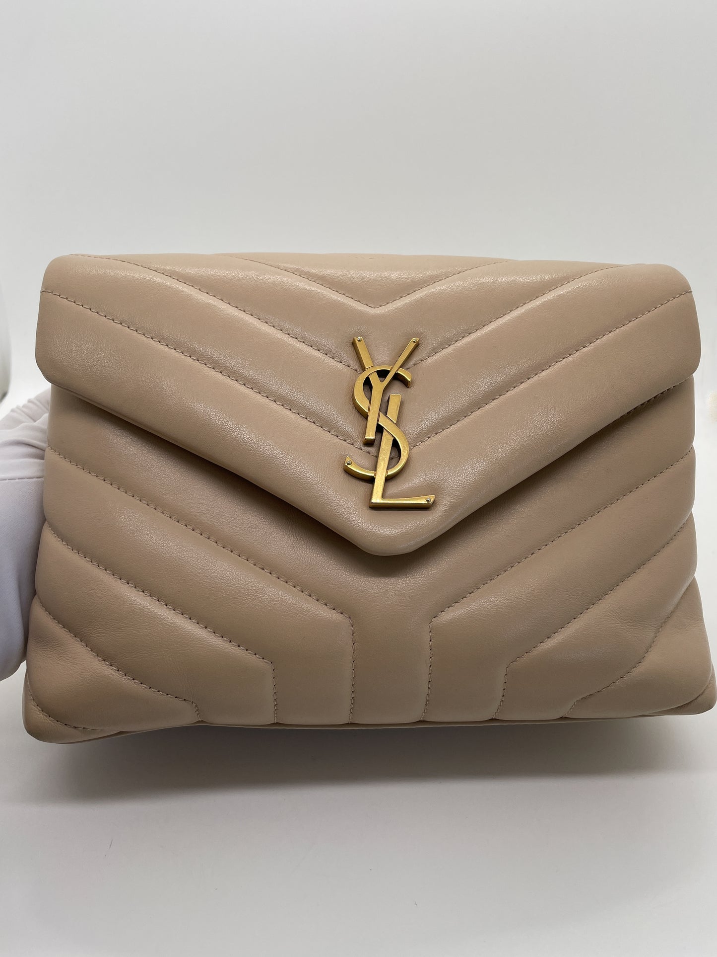 SAINT LAURNET SMALL LOULOU IN QUILTED LEATHER