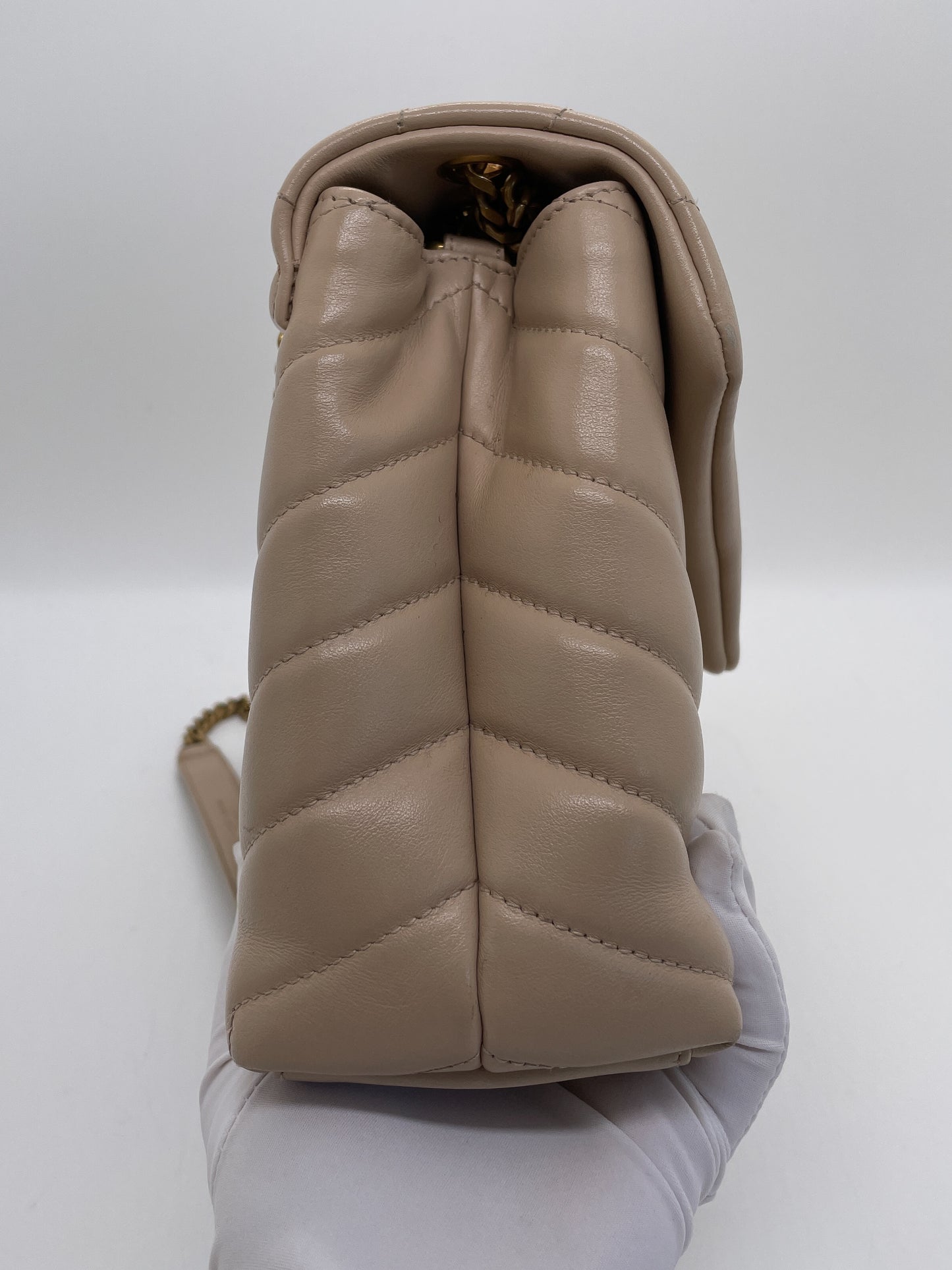 SAINT LAURNET SMALL LOULOU IN QUILTED LEATHER