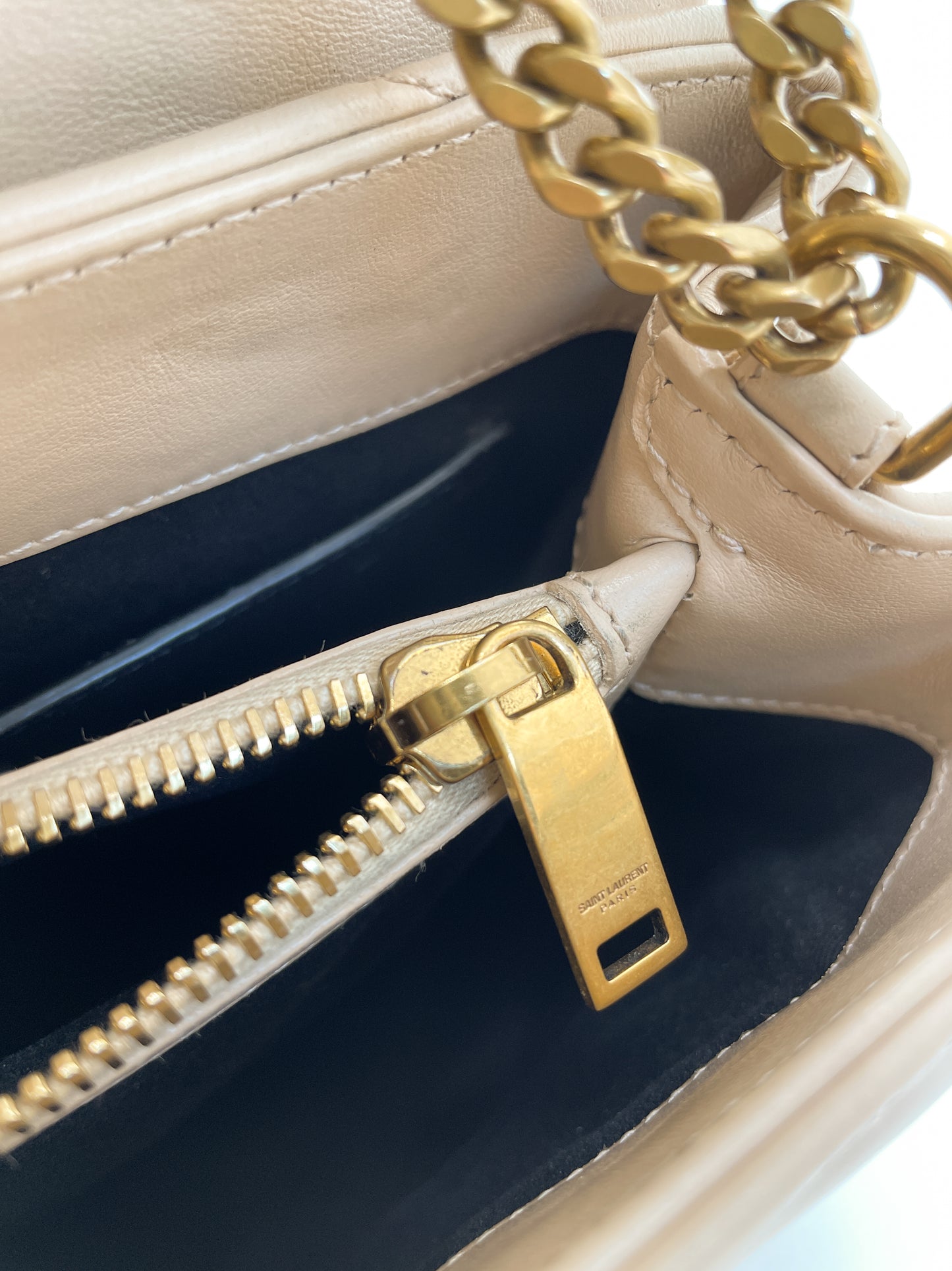SAINT LAURNET SMALL LOULOU IN QUILTED LEATHER