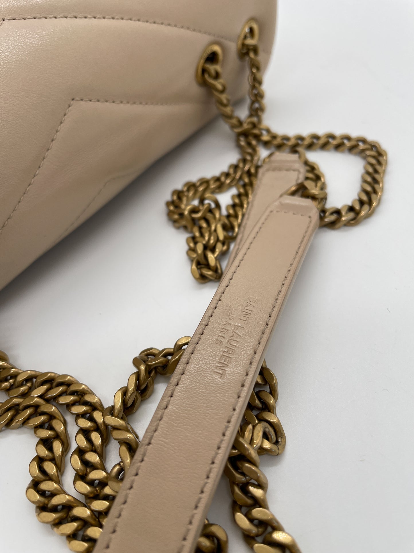 SAINT LAURNET SMALL LOULOU IN QUILTED LEATHER