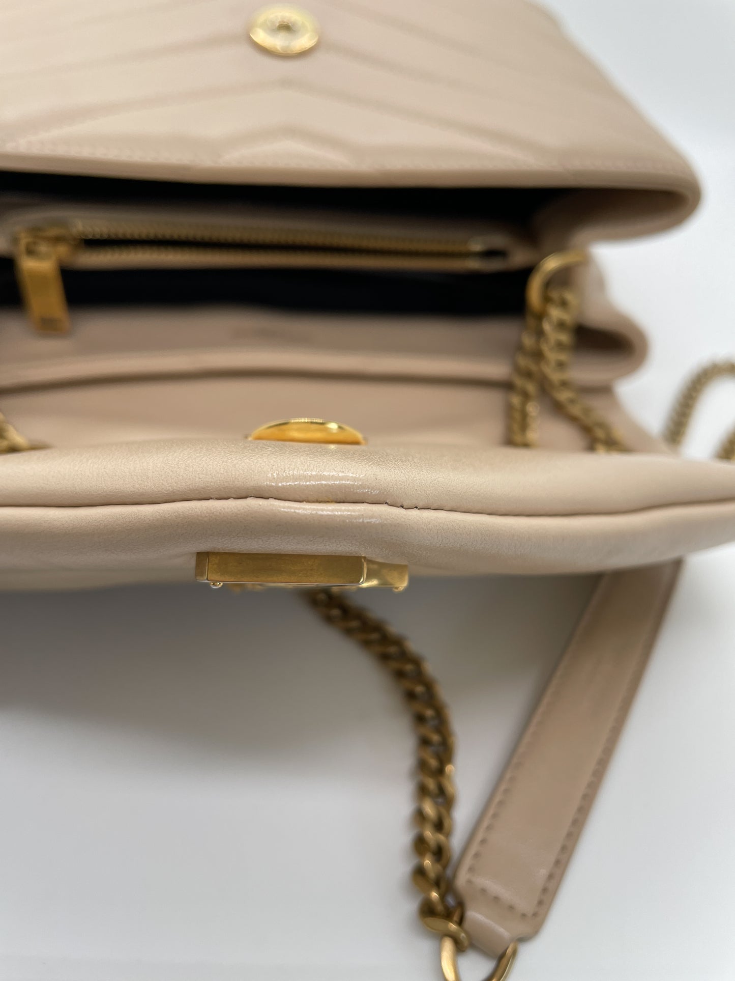 SAINT LAURNET SMALL LOULOU IN QUILTED LEATHER