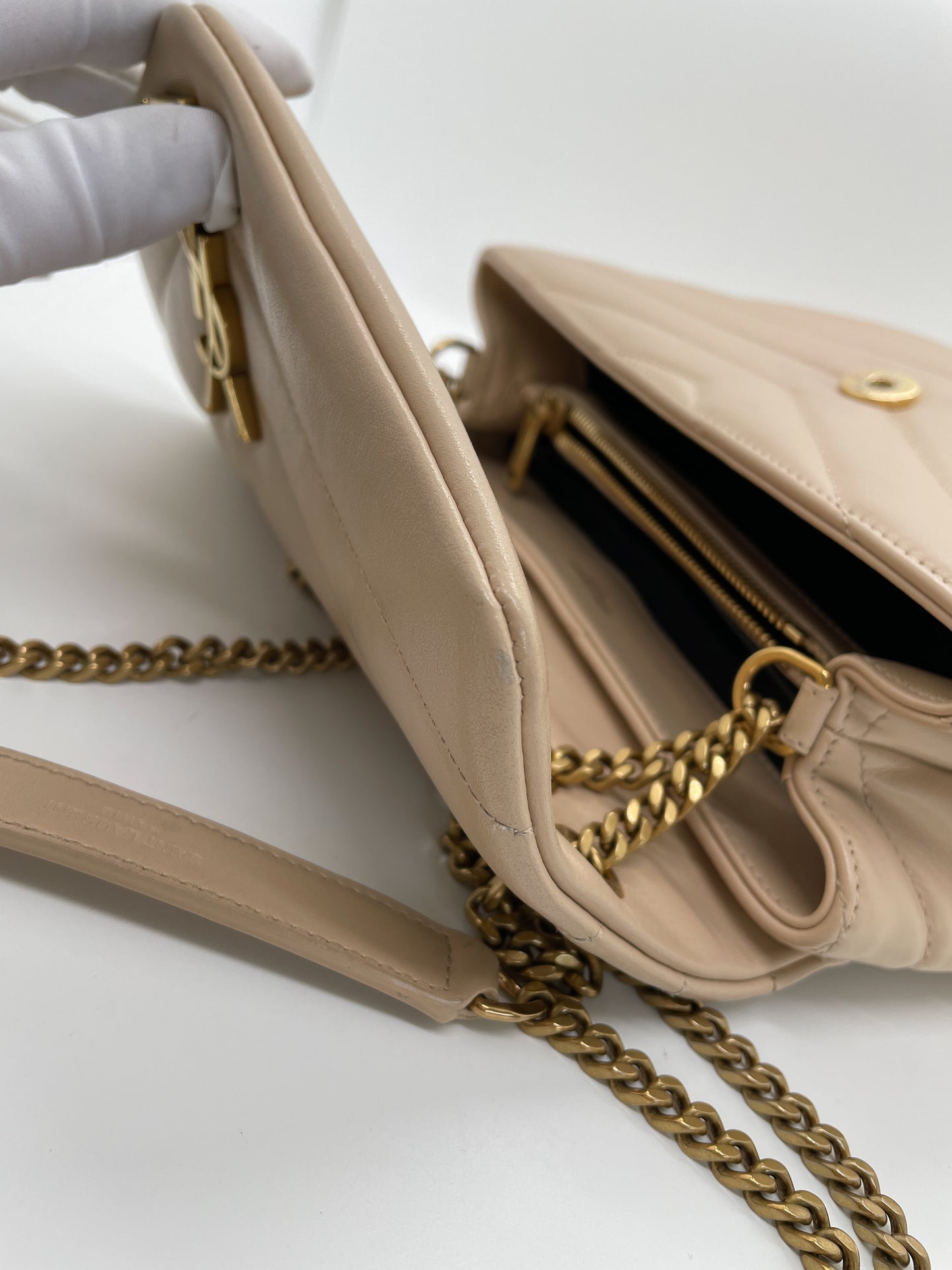 SAINT LAURNET SMALL LOULOU IN QUILTED LEATHER
