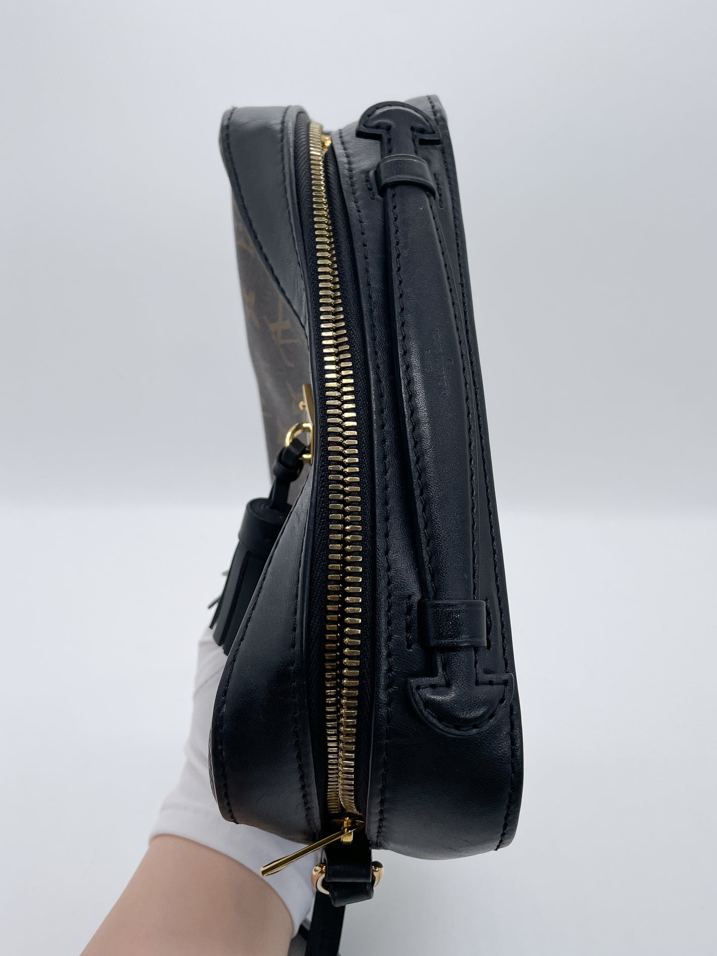 LOUIS VUITTON SAINTONGE NOIR