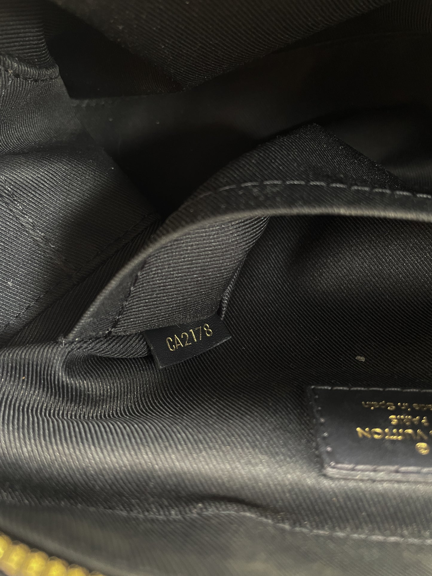 LOUIS VUITTON SAINTONGE NOIR