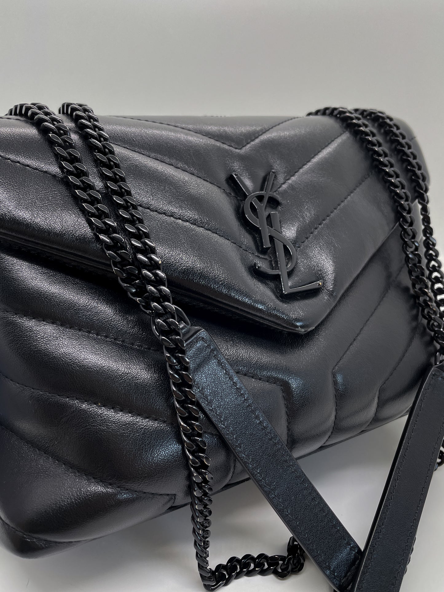 SAINT LAURNET SMALL LOULOU IN QUILTED LEATHER