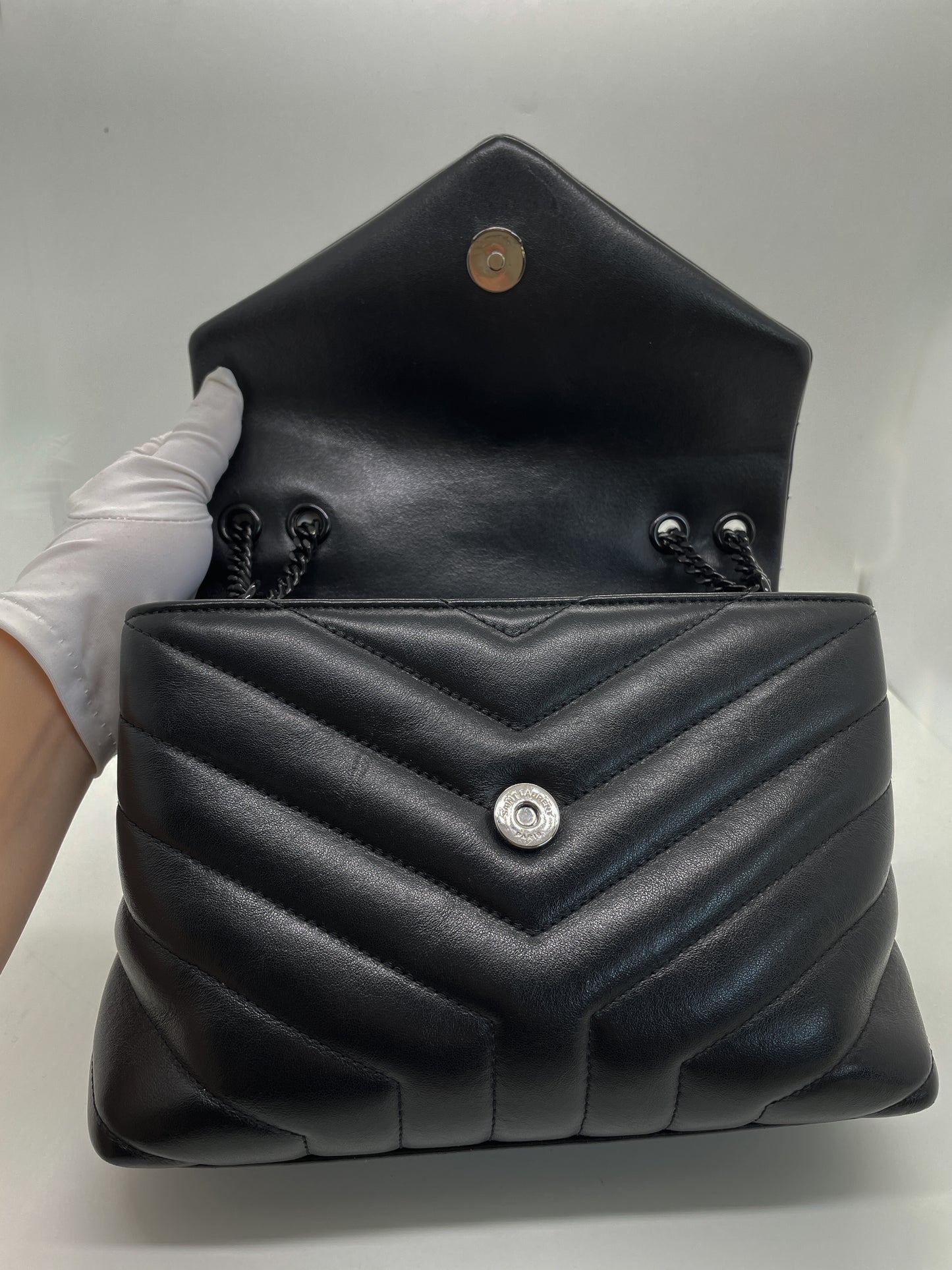 SAINT LAURNET SMALL LOULOU IN QUILTED LEATHER
