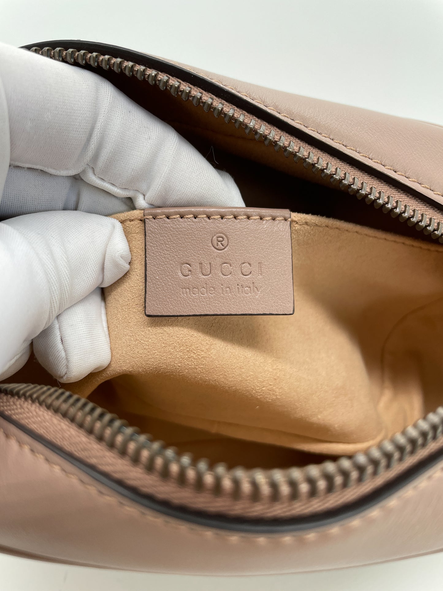 GUCCI GG MARMONT MATELASSÉ MINI BAG