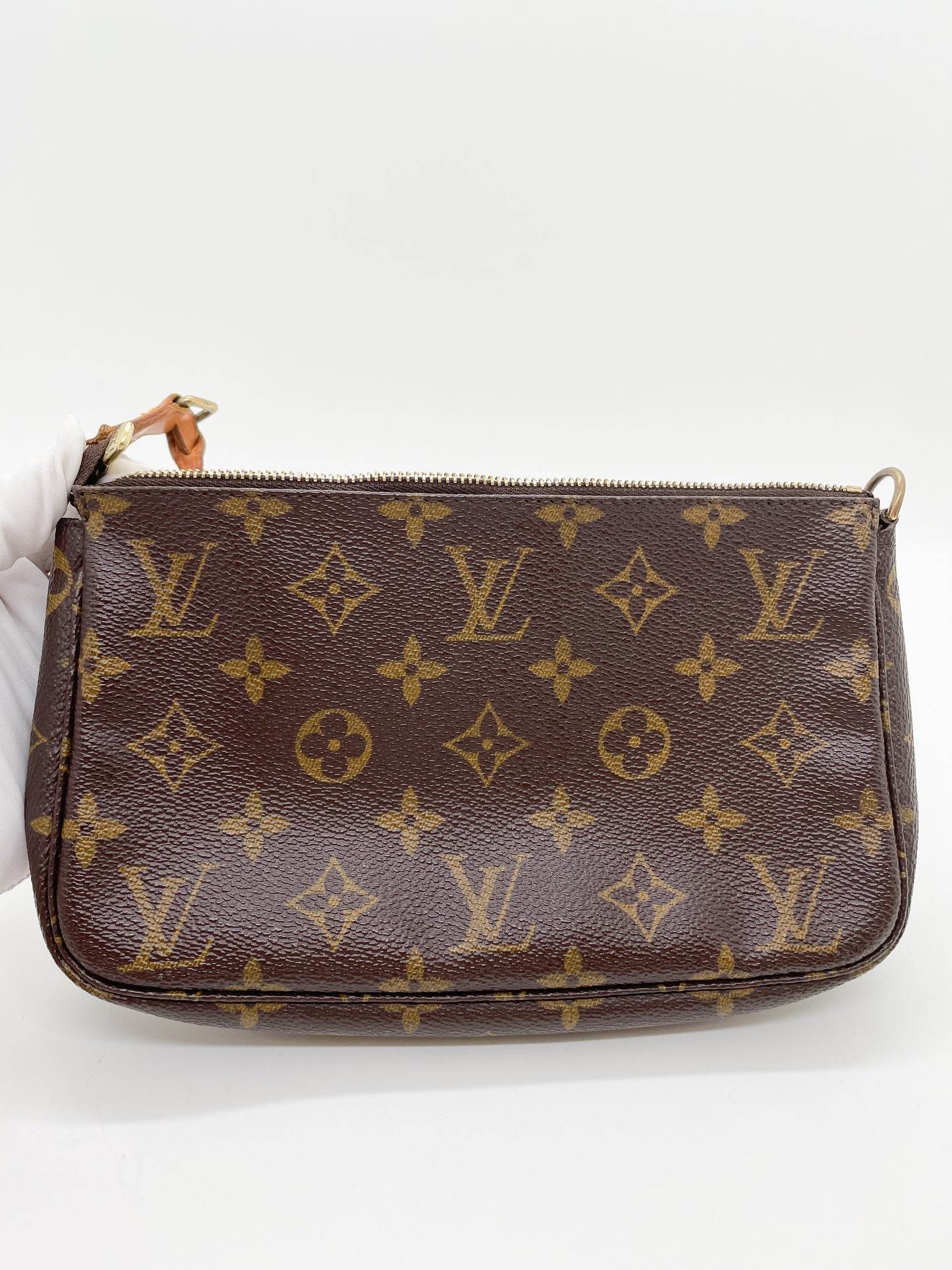 LOUIS VUITTON POCHETTE ACCESSOIRES