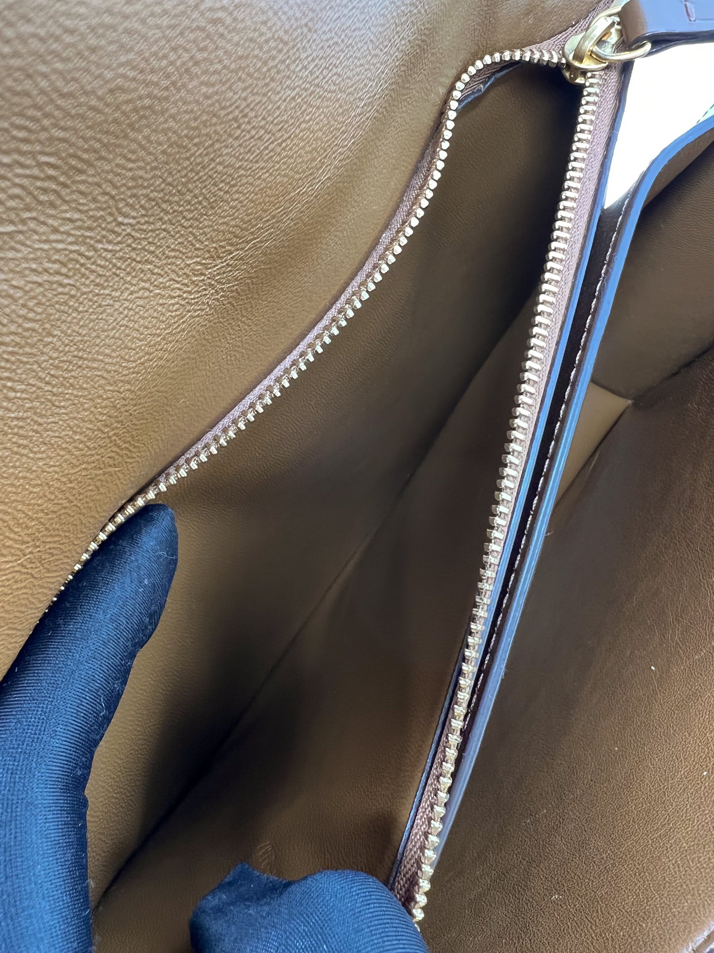 CELINE MEDIUM CLASSIC IN BOX LEATHER