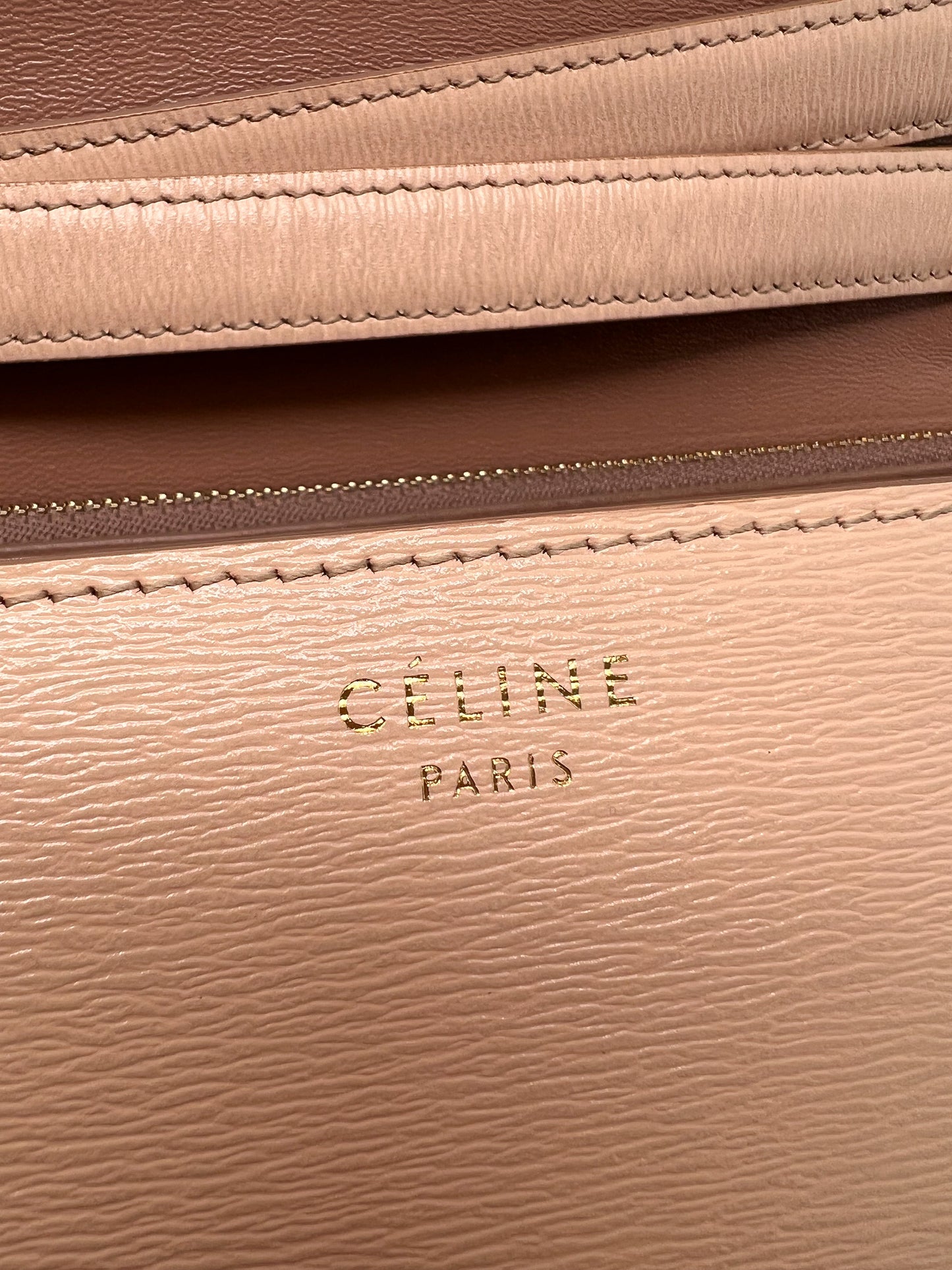 CELINE MEDIUM CLASSIC IN LIEGE LEATHER