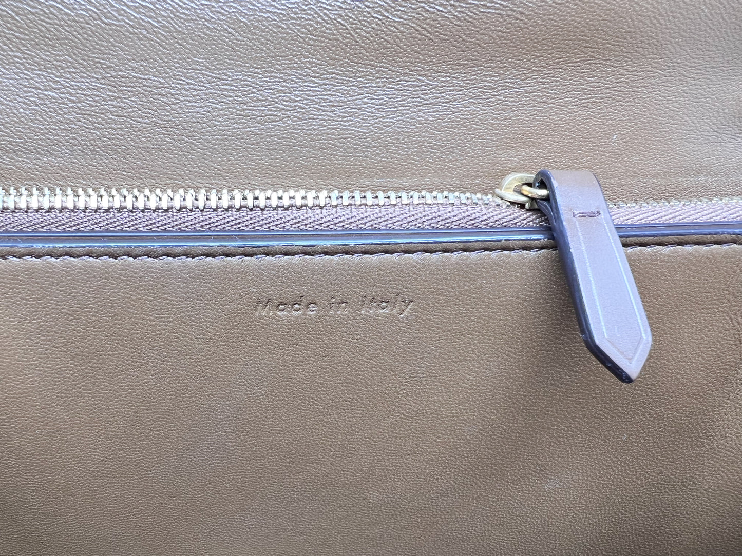 CELINE MEDIUM CLASSIC IN BOX LEATHER