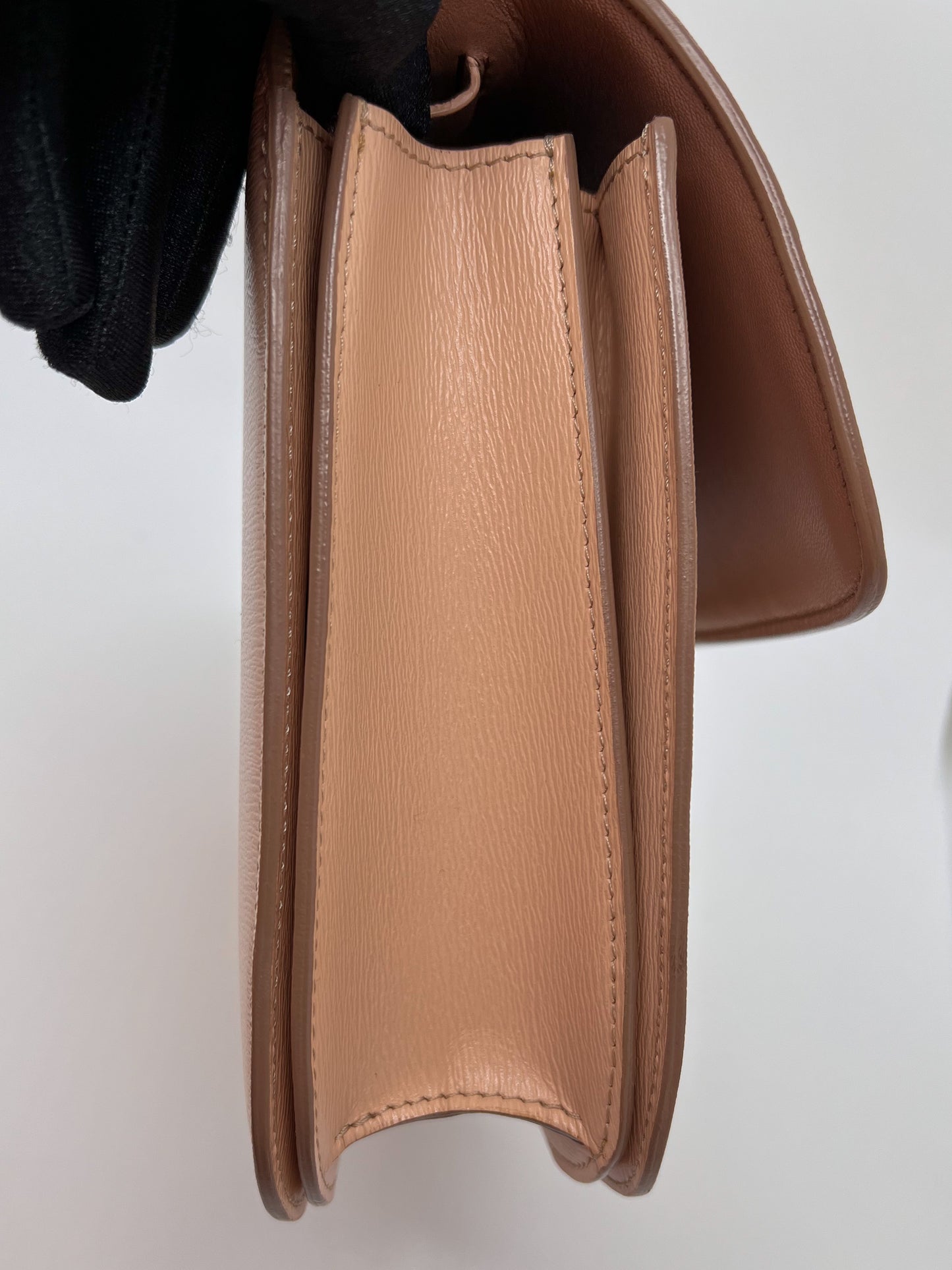 CELINE MEDIUM CLASSIC IN LIEGE LEATHER