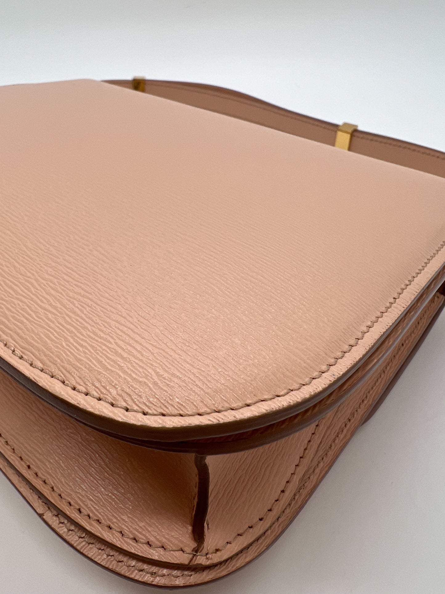 CELINE MEDIUM CLASSIC IN LIEGE LEATHER