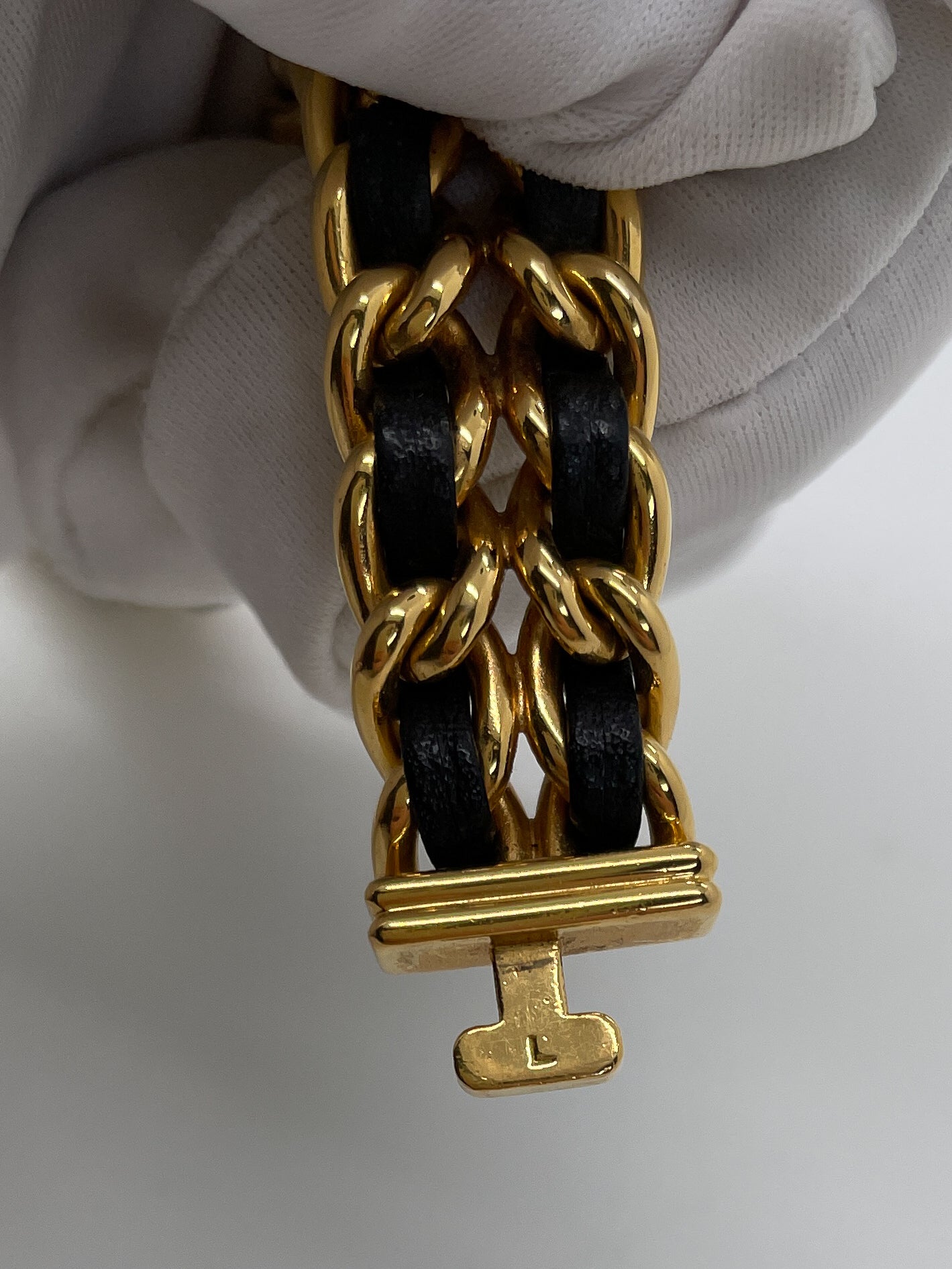 Chanel premiere watch size clearance
