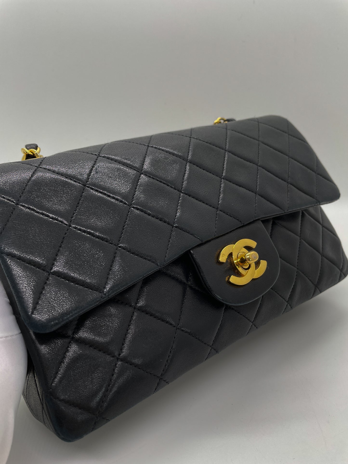 CHANEL VINTAGE SMALL CLASSIC FLAP