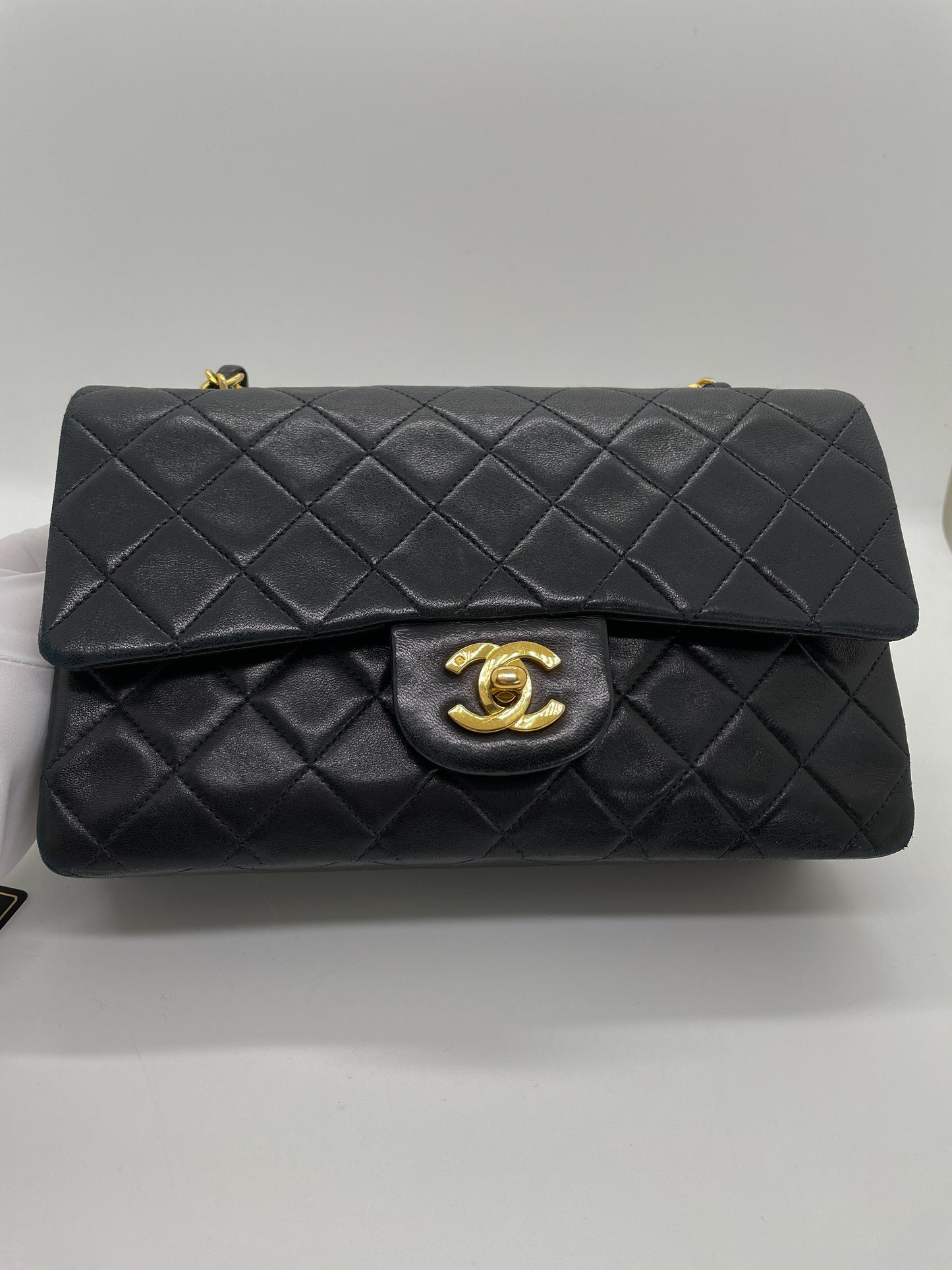 CHANEL VINTAGE SMALL CLASSIC FLAP