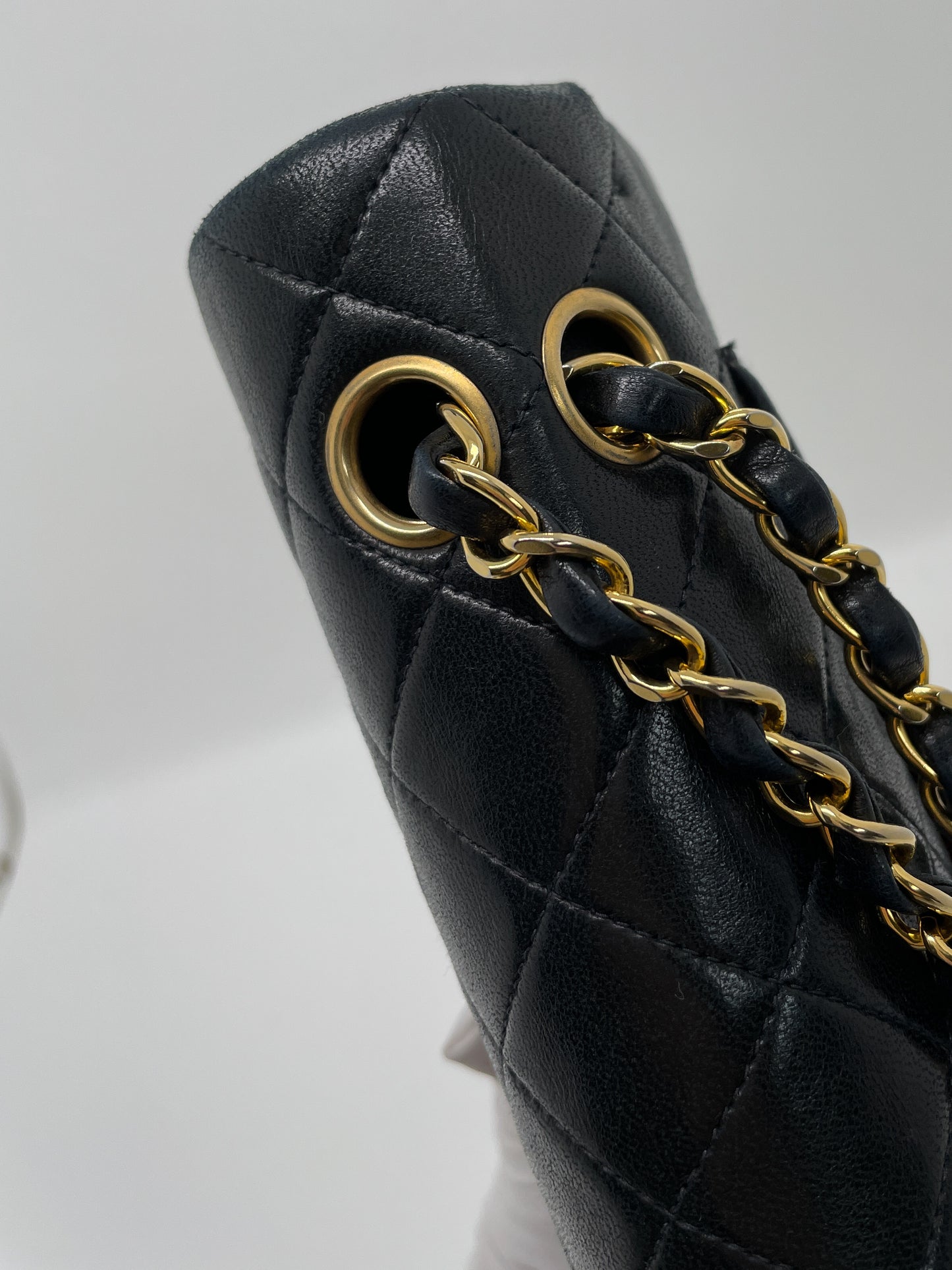 CHANEL VINTAGE SMALL CLASSIC FLAP