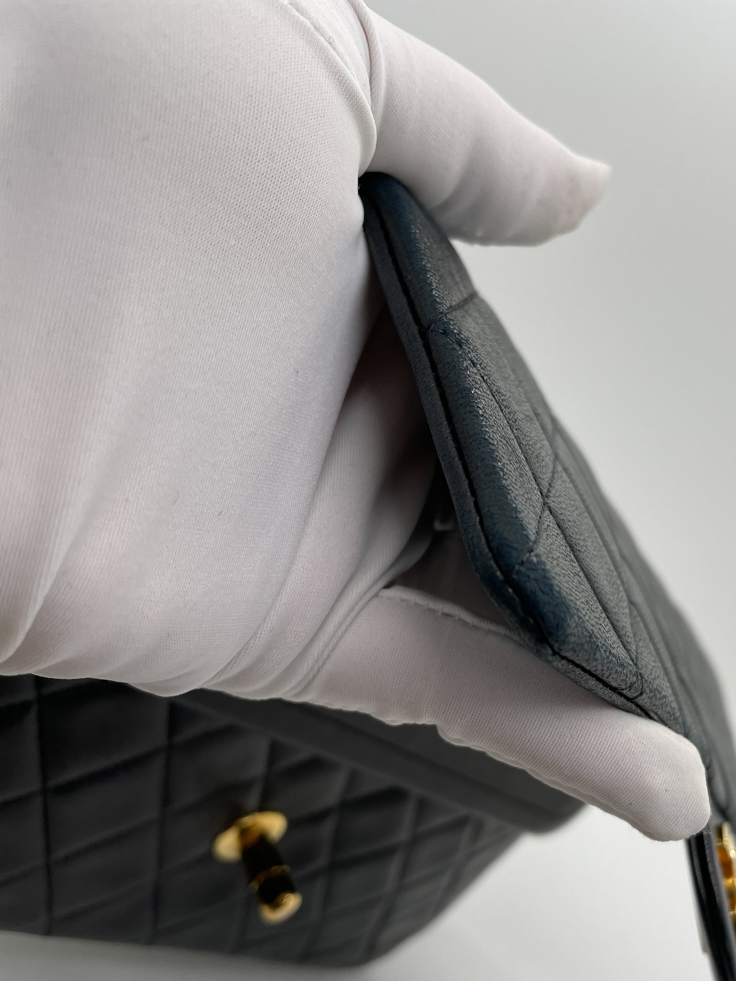 CHANEL VINTAGE SMALL CLASSIC FLAP