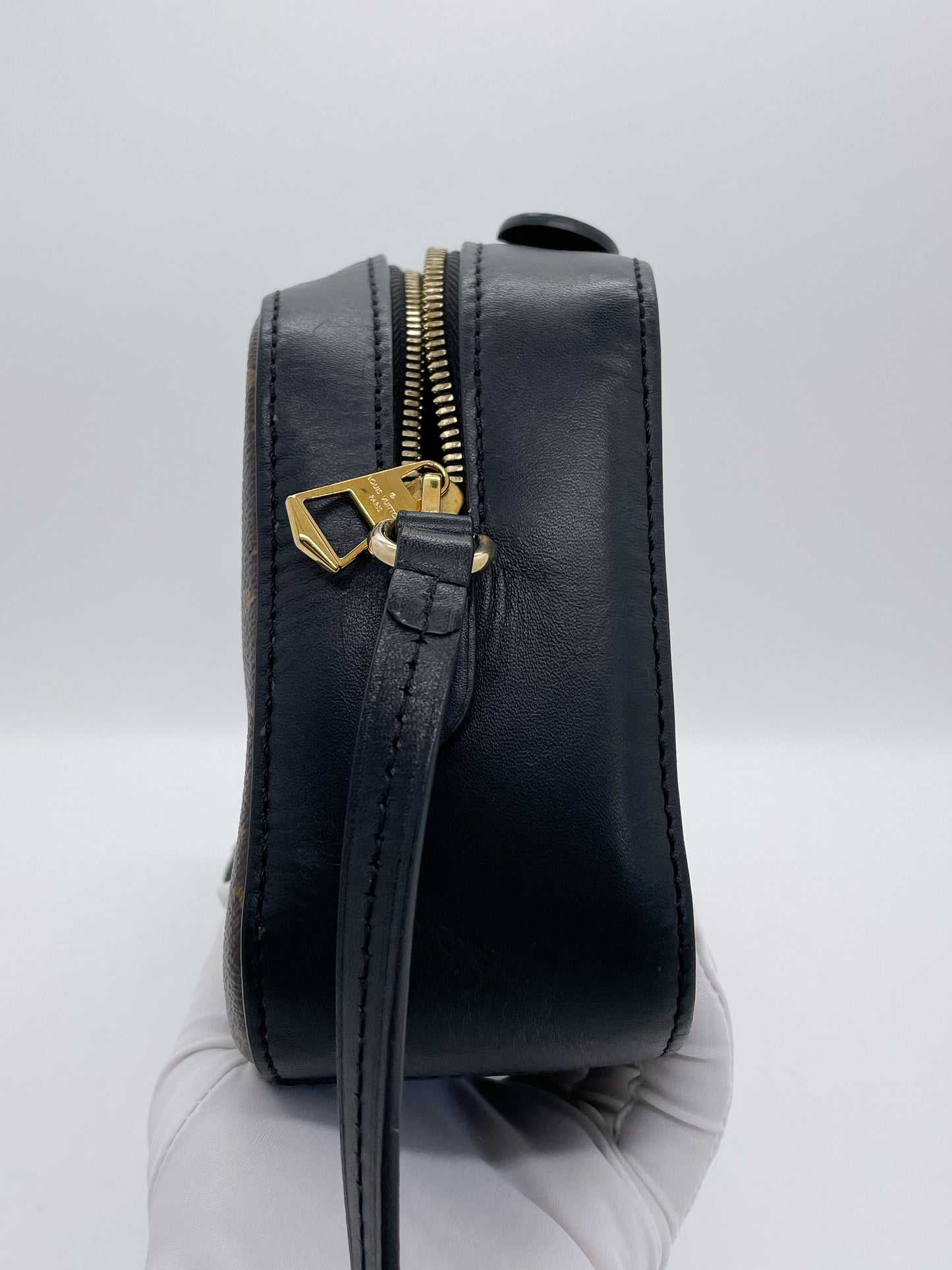 LOUIS VUITTON SAINTONGE NOIR
