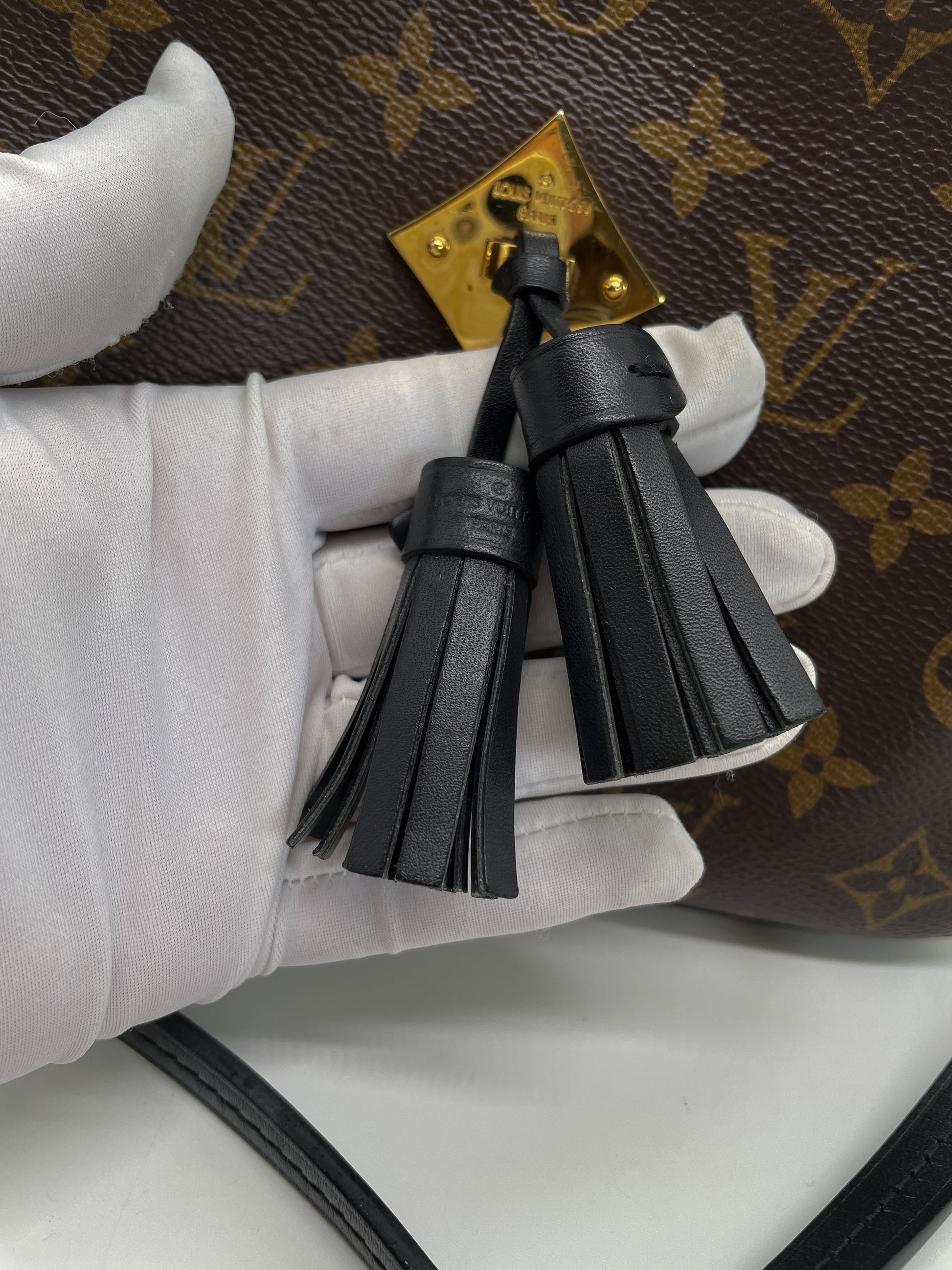 Louis Vuitton Noir Very Saddle Bag