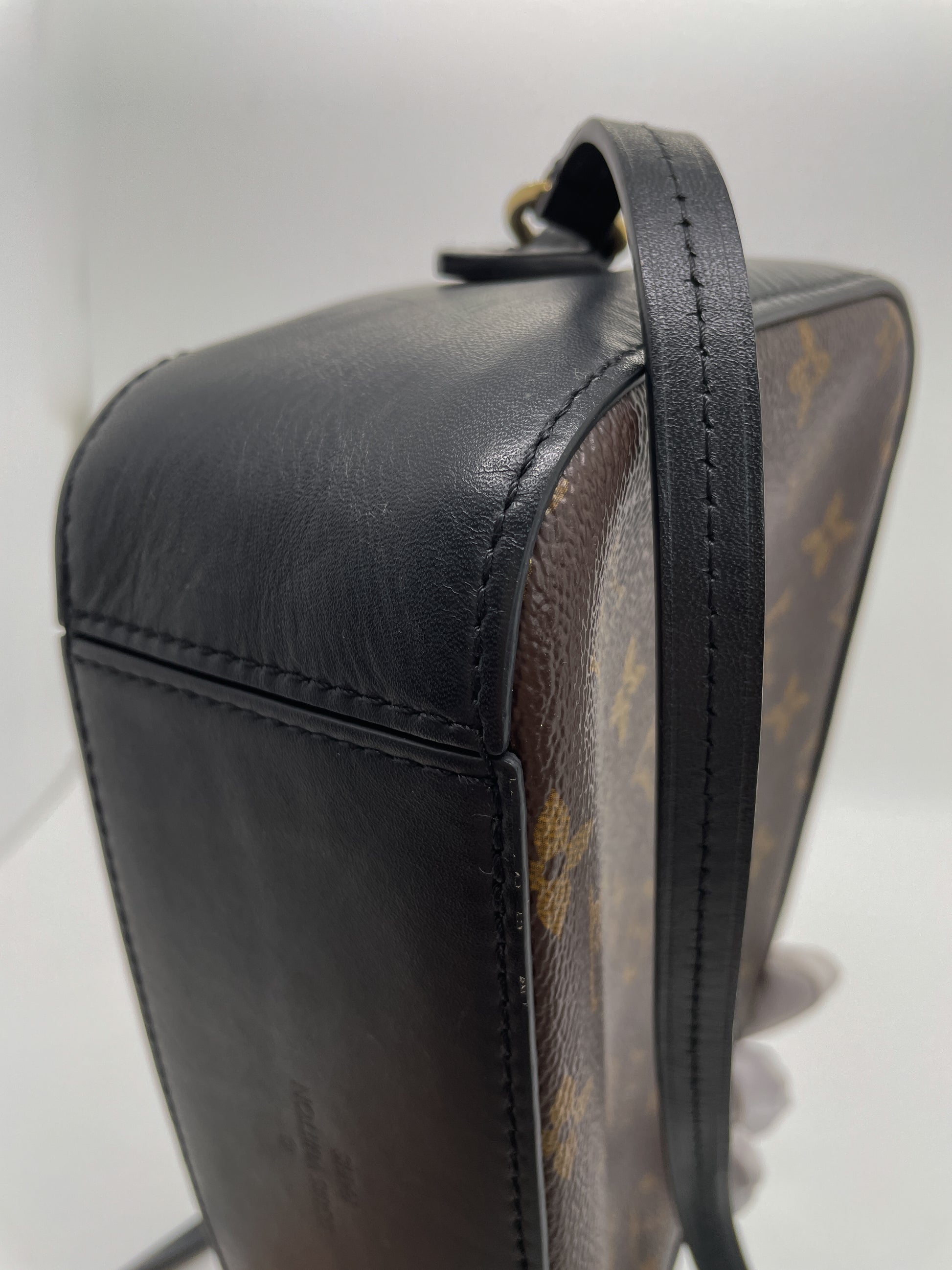 LOUIS VUITTON SAINTONGE NOIR – Bagaholic Co