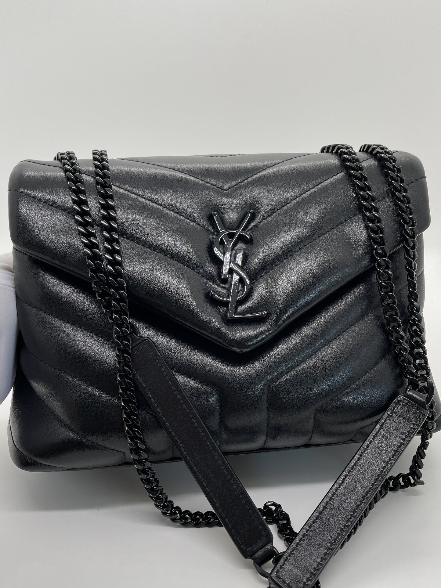 SAINT LAURNET SMALL LOULOU IN QUILTED LEATHER