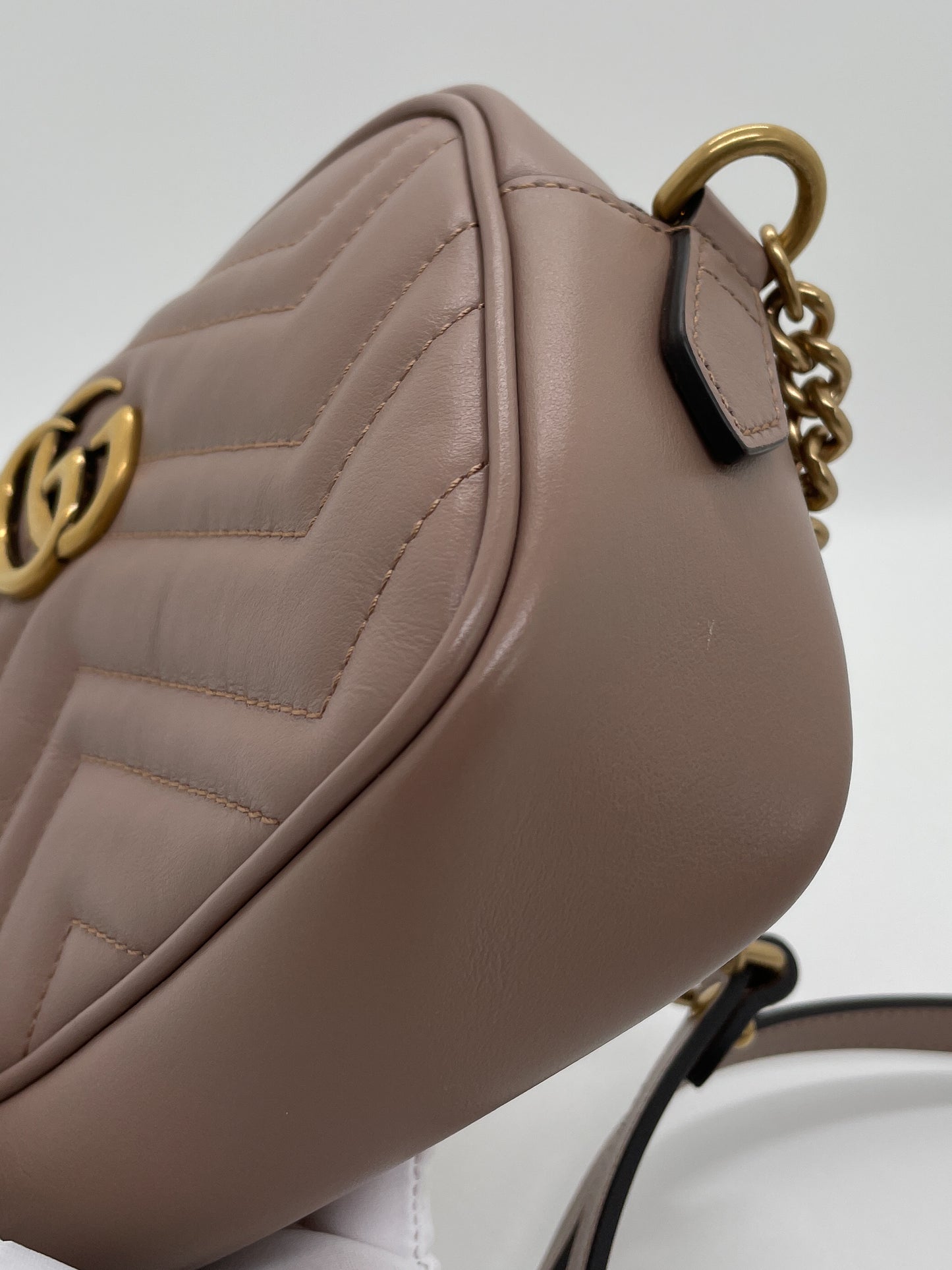 GUCCI GG MARMONT MATELASSÉ MINI BAG
