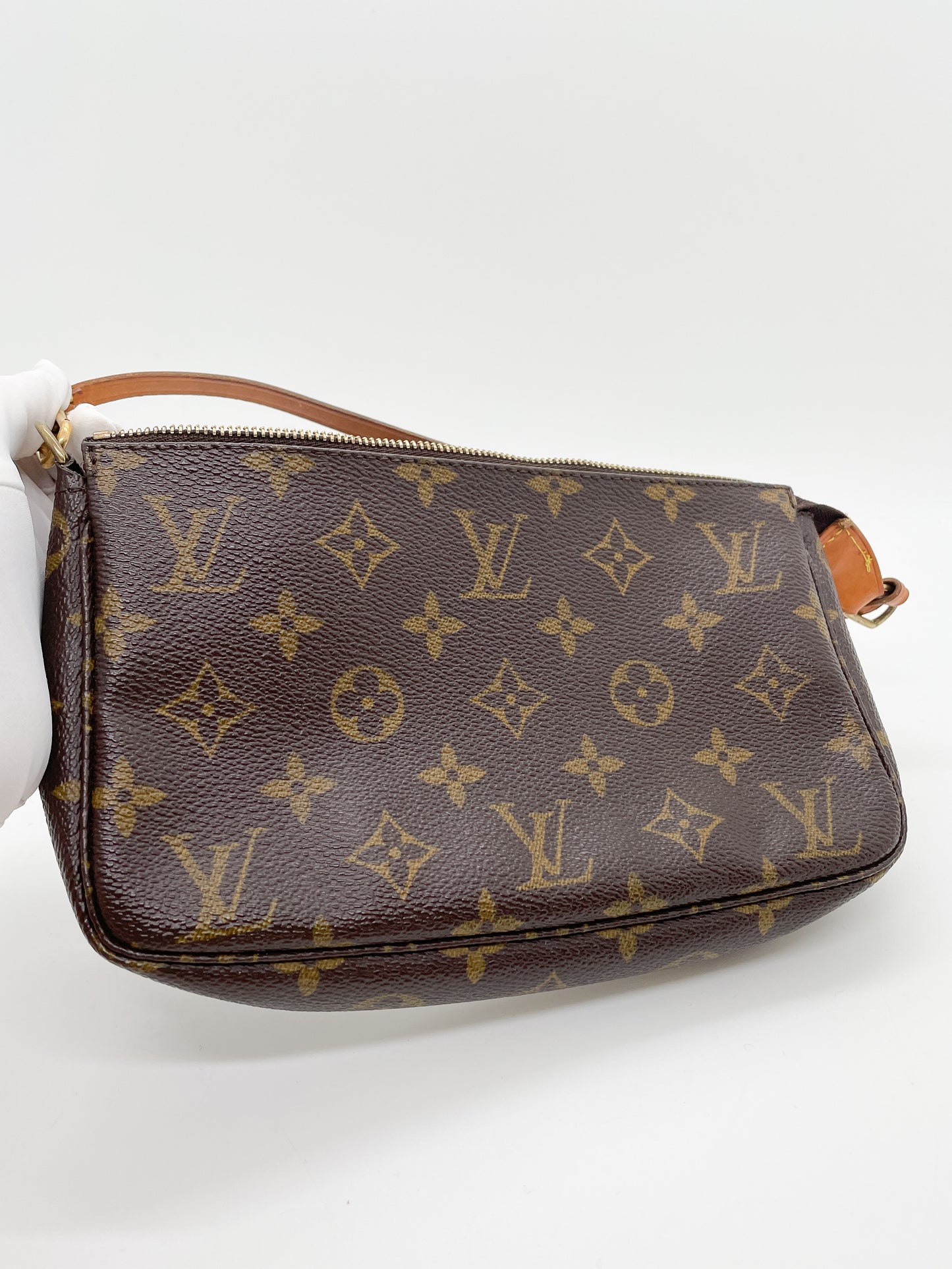 LOUIS VUITTON POCHETTE ACCESSOIRES