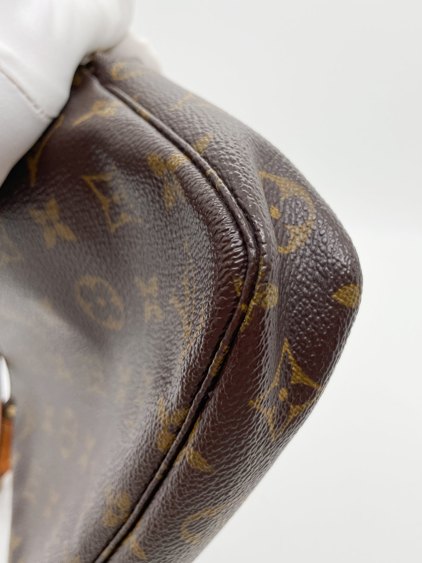 LOUIS VUITTON POCHETTE ACCESSOIRES