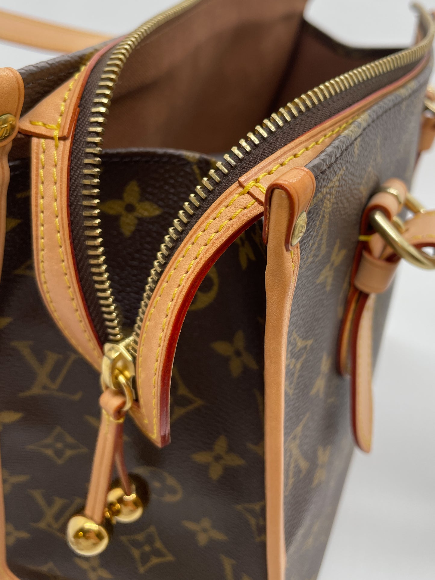 LOUIS VUITTON POPINCOURT HAUT