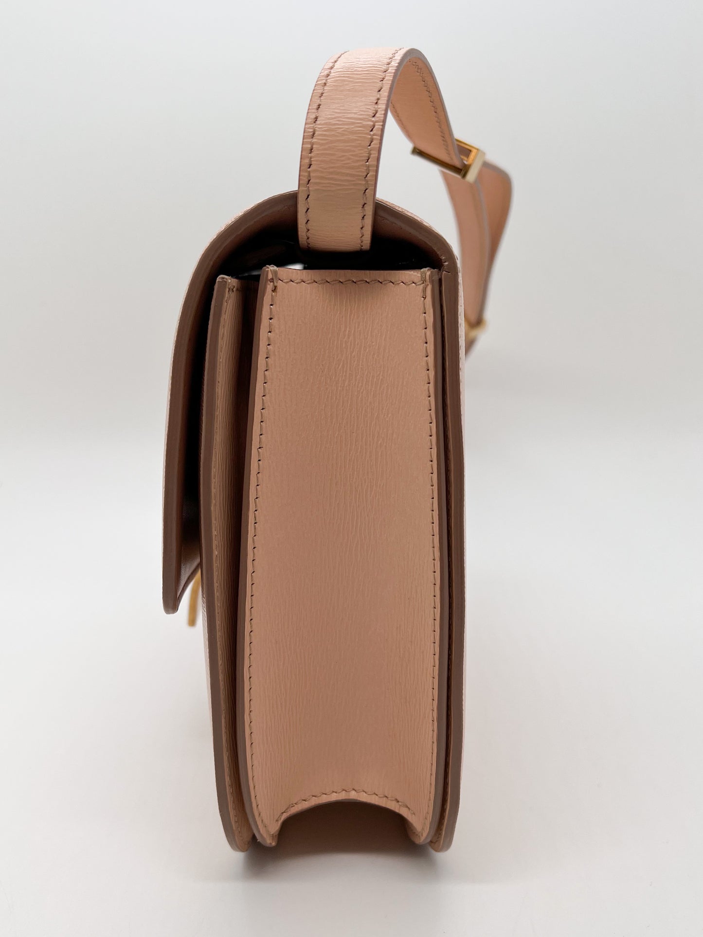 CELINE MEDIUM CLASSIC IN LIEGE LEATHER