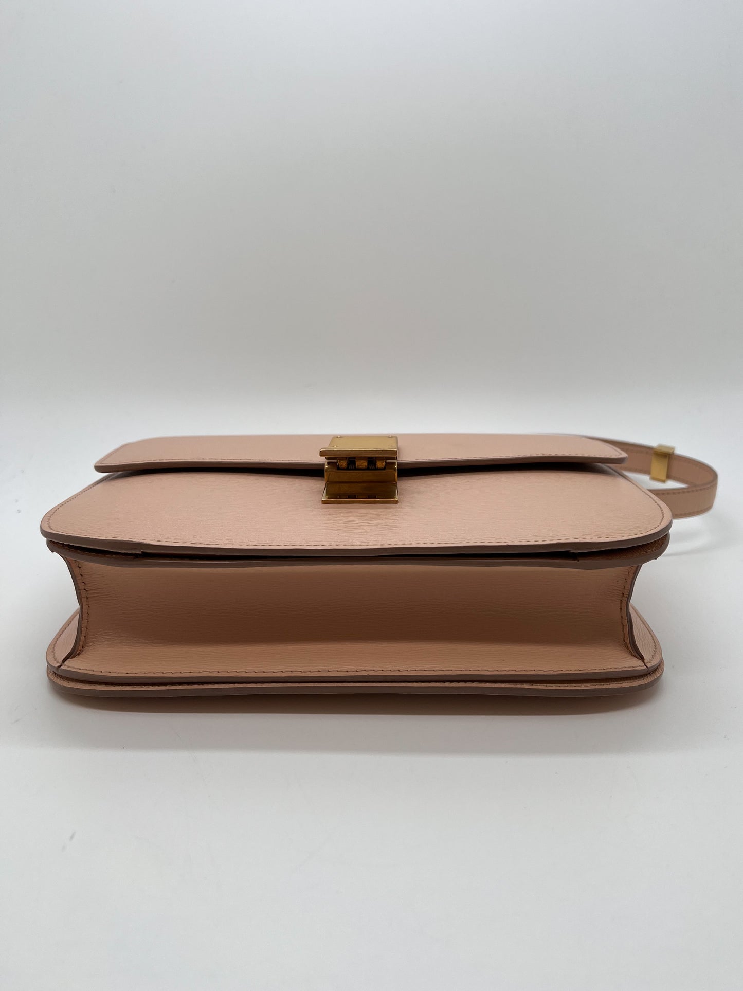 CELINE MEDIUM CLASSIC IN LIEGE LEATHER