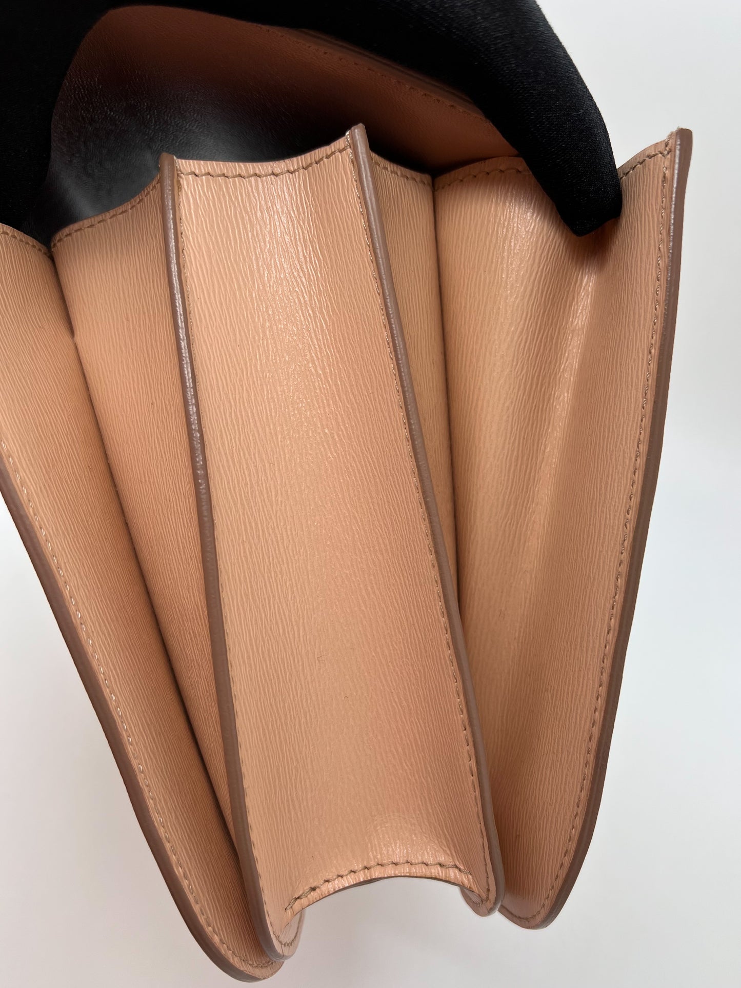 CELINE MEDIUM CLASSIC IN LIEGE LEATHER