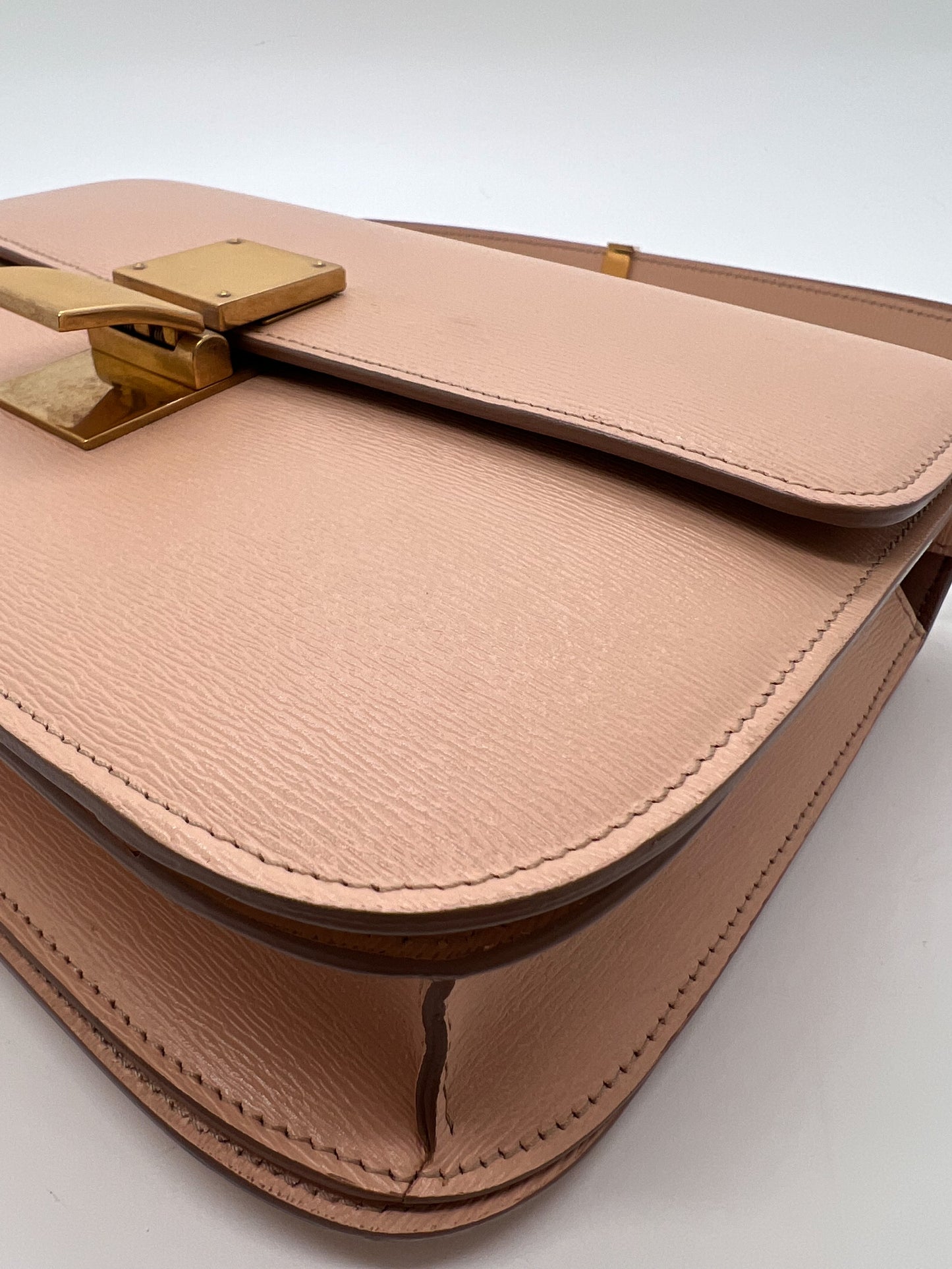 CELINE MEDIUM CLASSIC IN LIEGE LEATHER