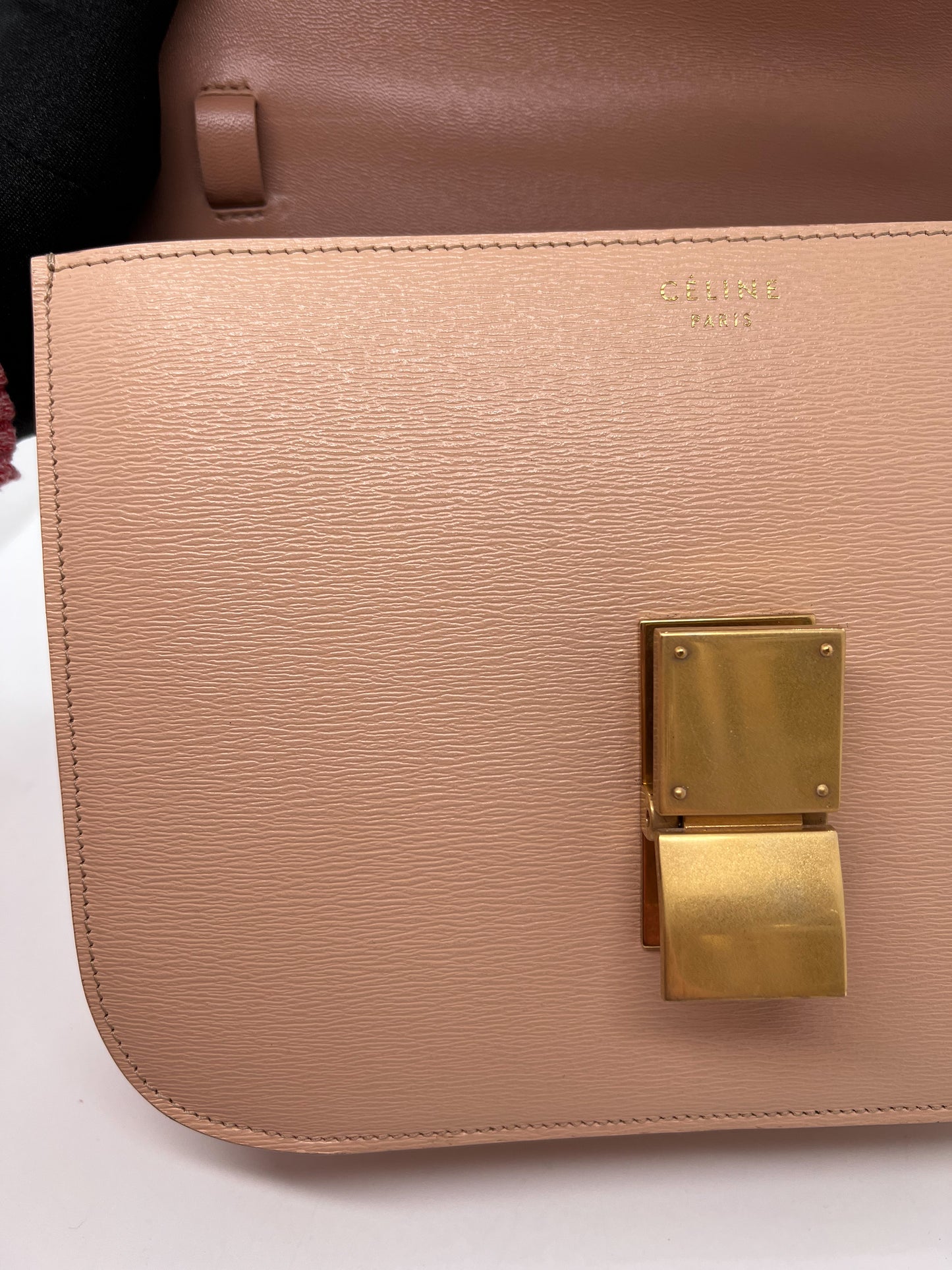 CELINE MEDIUM CLASSIC IN LIEGE LEATHER