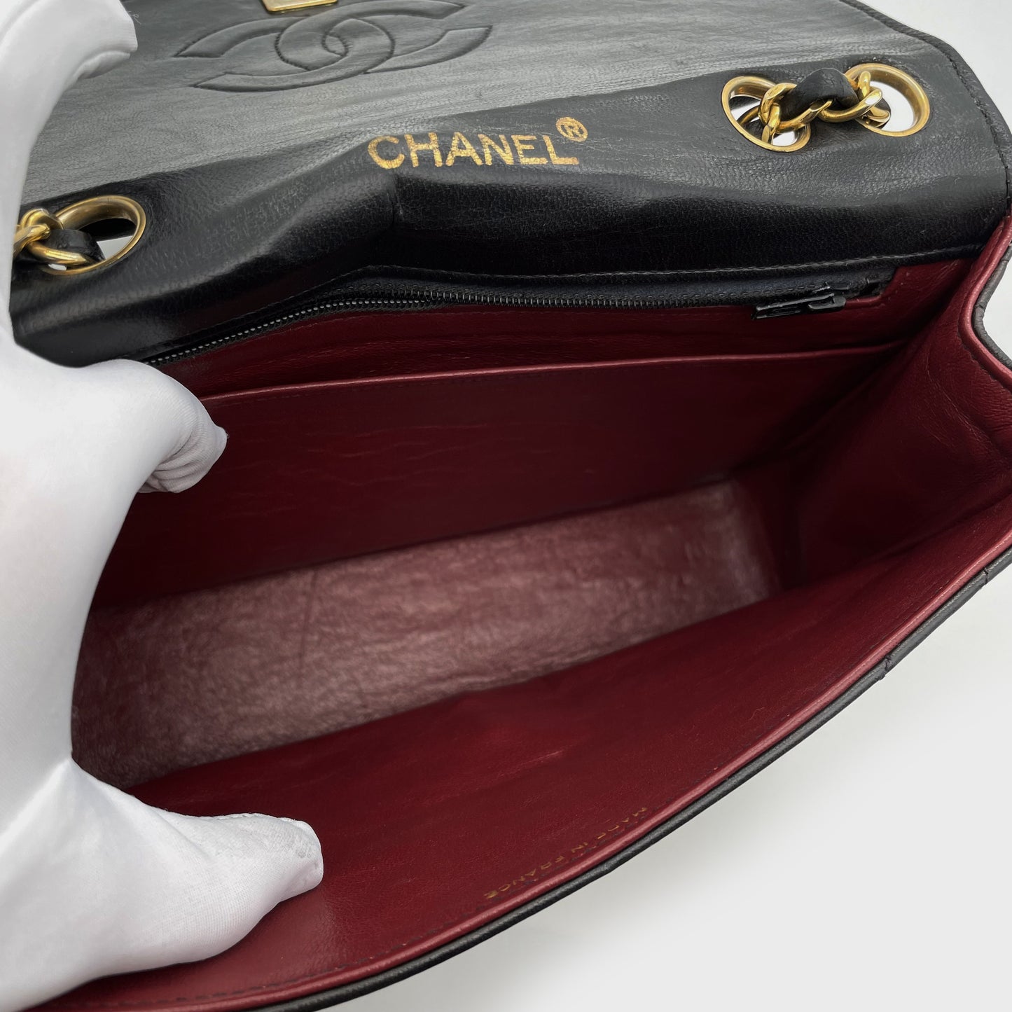 CHANEL VINTAGE BLACK CHEVRON LAMBSKIN FLAP BAG