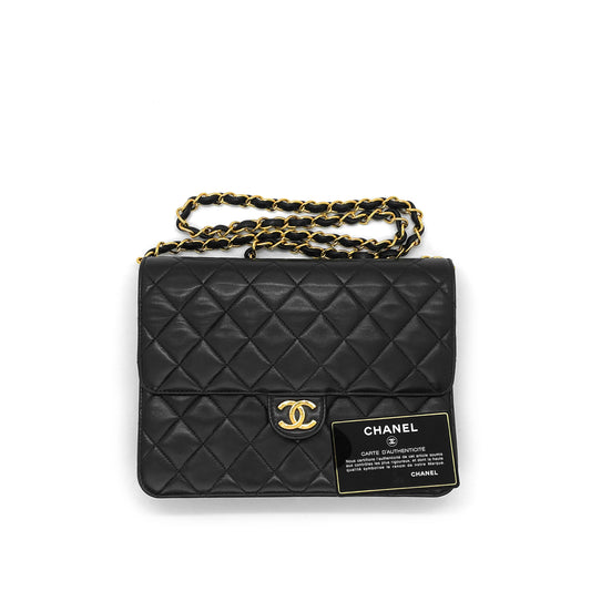 CHANEL VINTAGE FLAP BAG