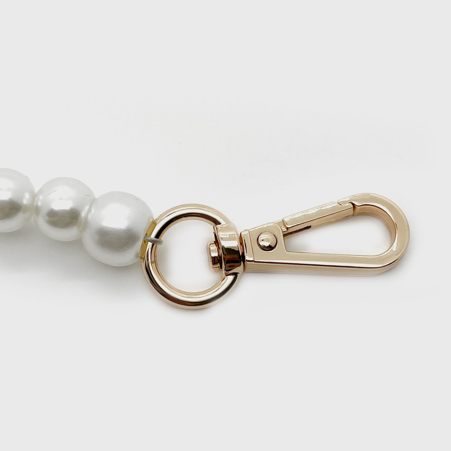 Pearl strap - 50cm (shoulder strap length) - medium pearls