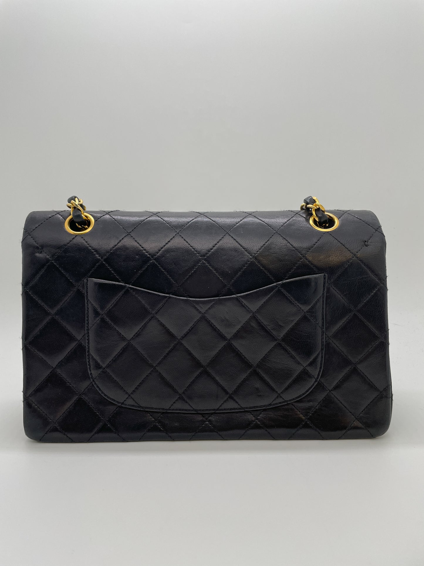 CHANEL VINTAGE MEDIUM CLASSIC FLAP