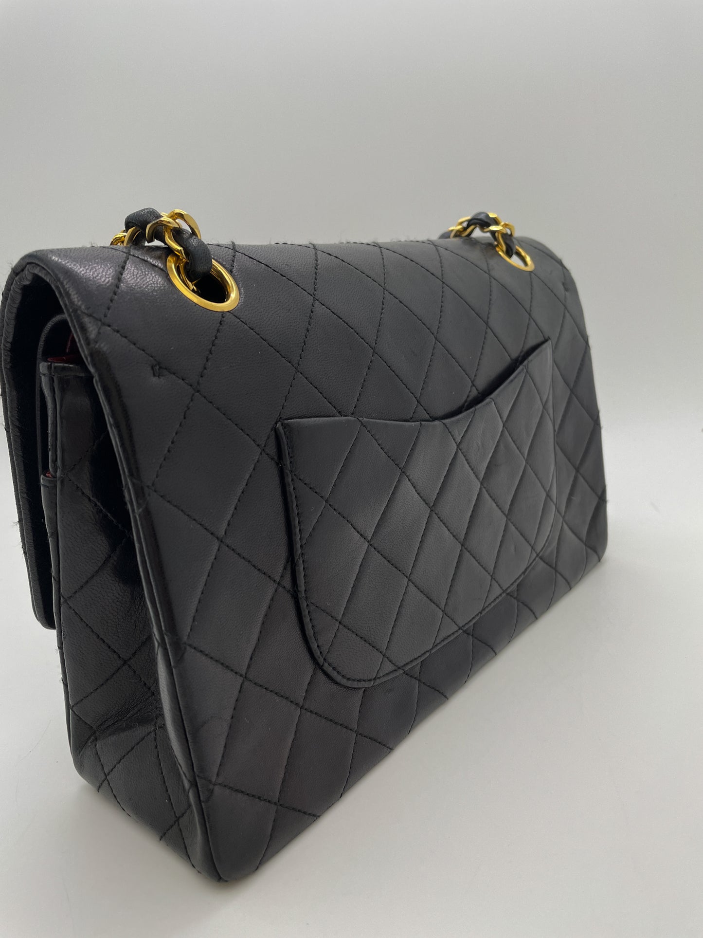CHANEL VINTAGE MEDIUM CLASSIC FLAP