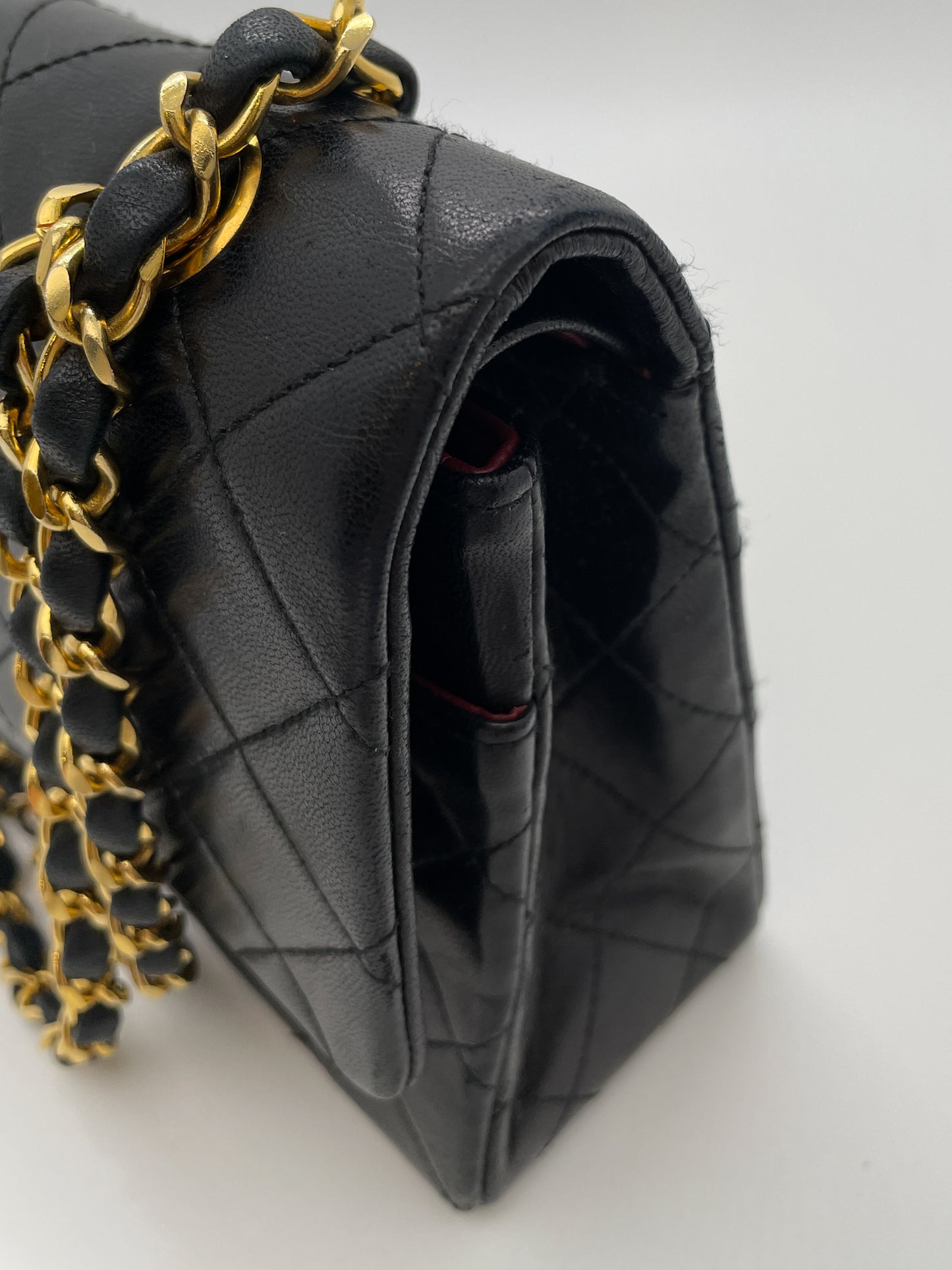 CHANEL VINTAGE MEDIUM CLASSIC FLAP