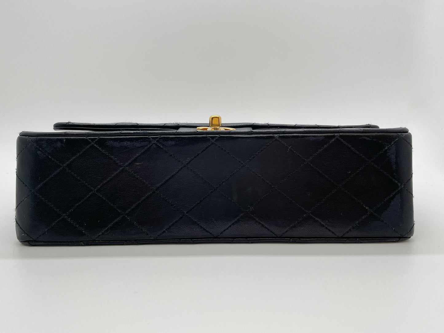 CHANEL VINTAGE MEDIUM CLASSIC FLAP