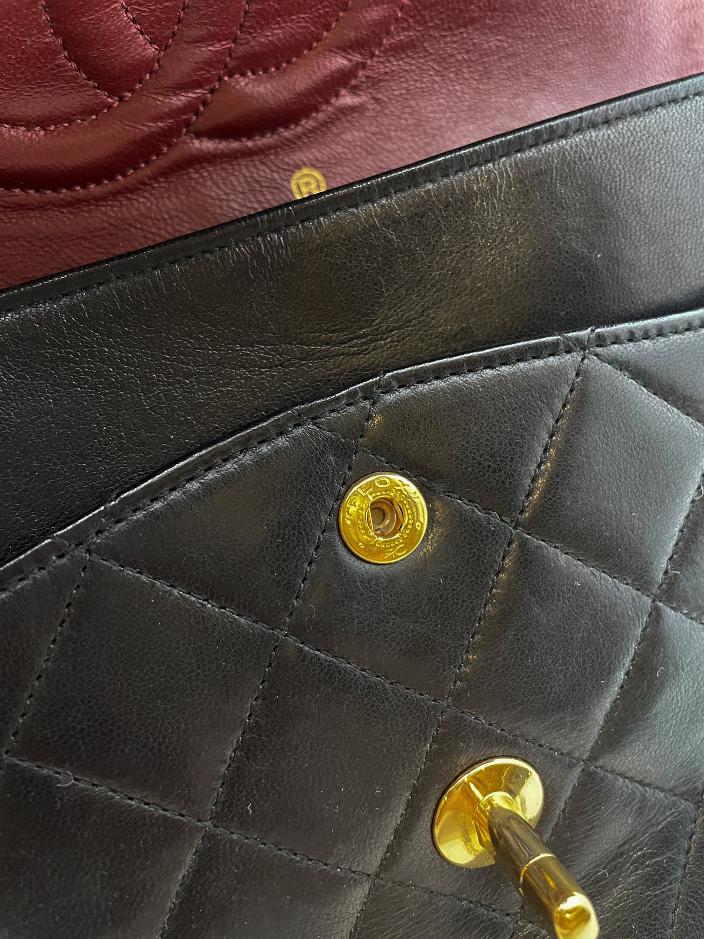 CHANEL VINTAGE MEDIUM CLASSIC FLAP